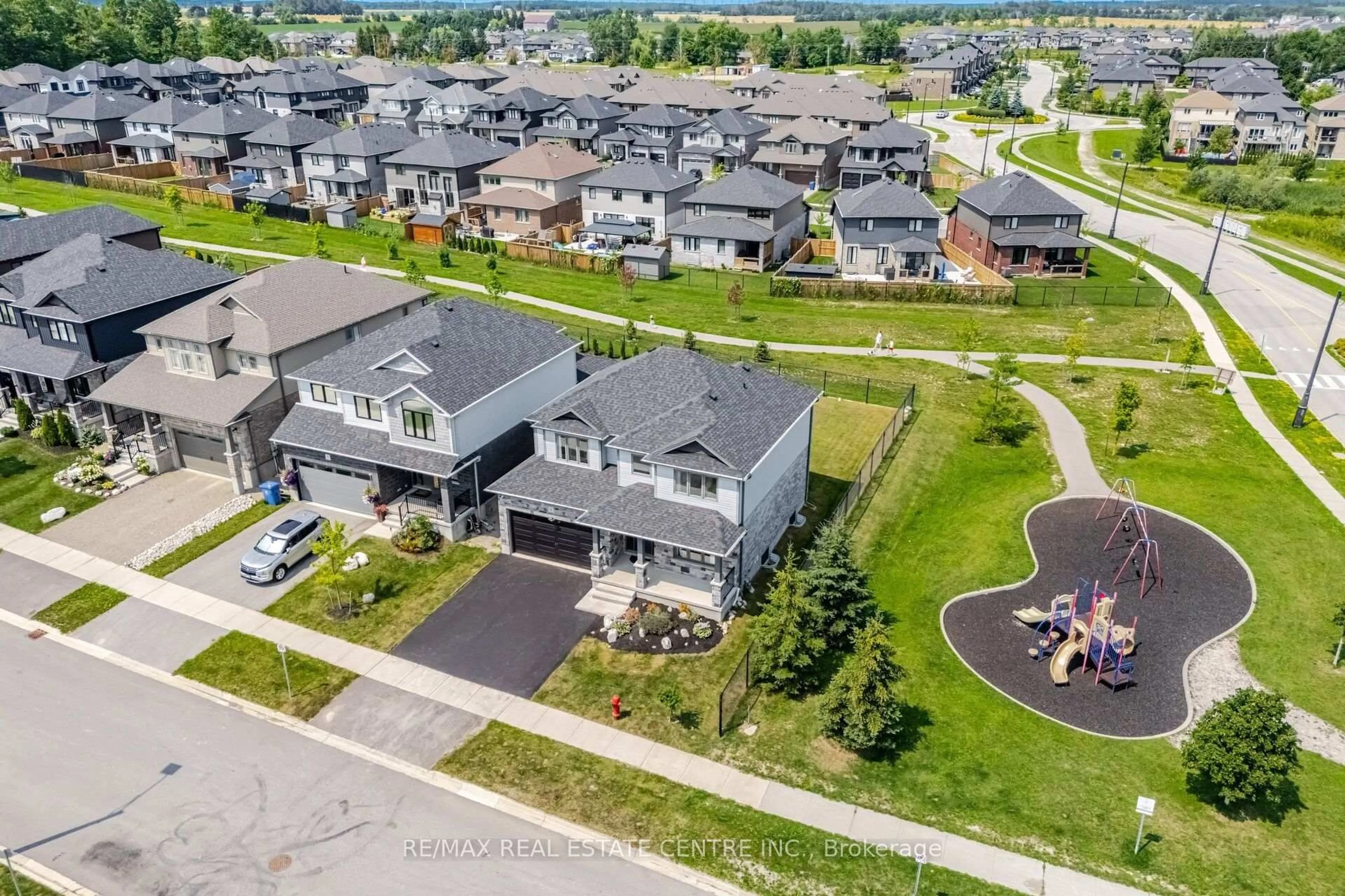 A pic from outside/outdoor area/front of a property/back of a property/a pic from drone, street for 1 Grundy Cres, East Luther Grand Valley Ontario L9W 7S7
