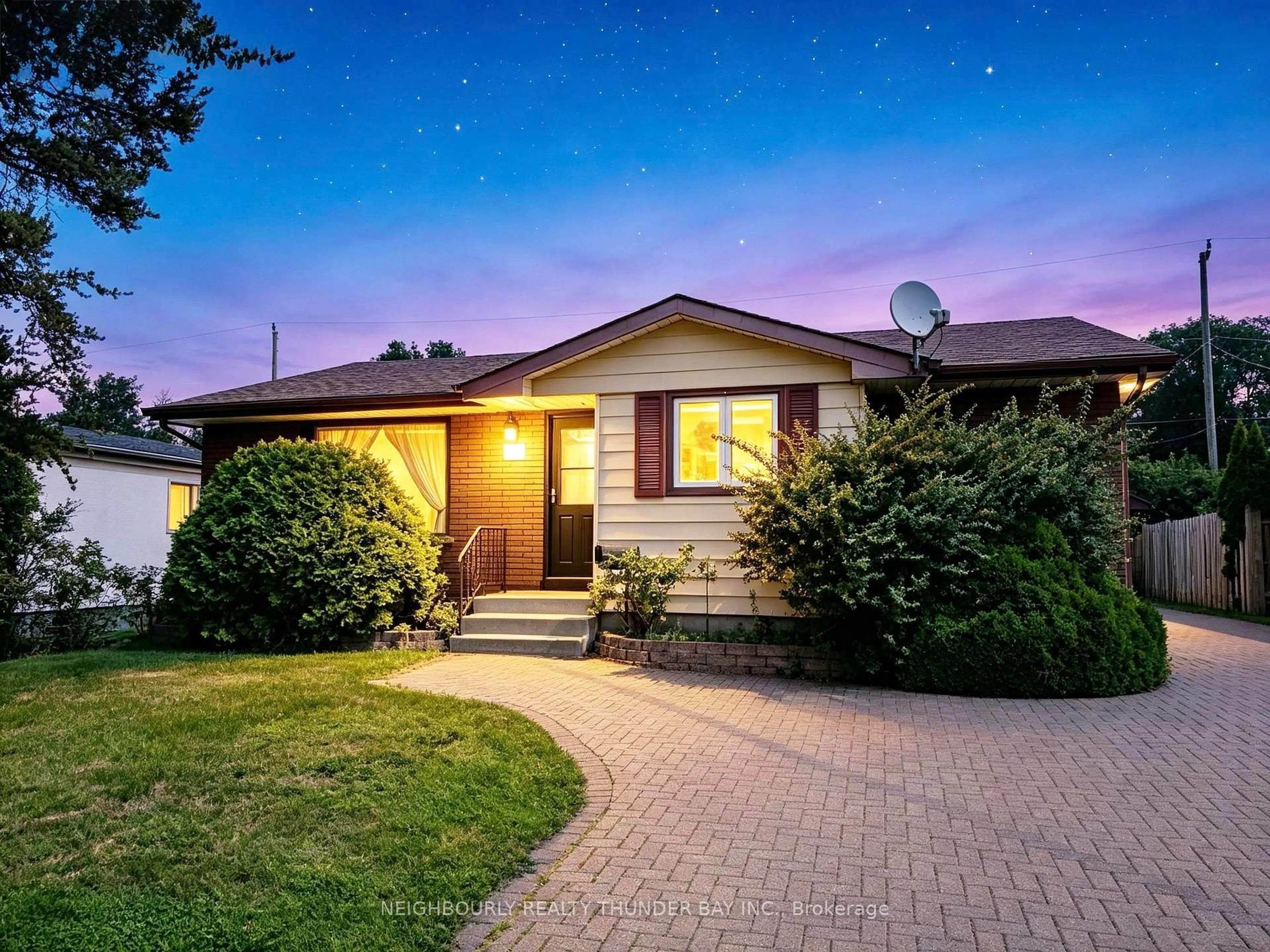 Home with brick exterior material, street for 782 John St, Thunder Bay Ontario P7B 1Z9