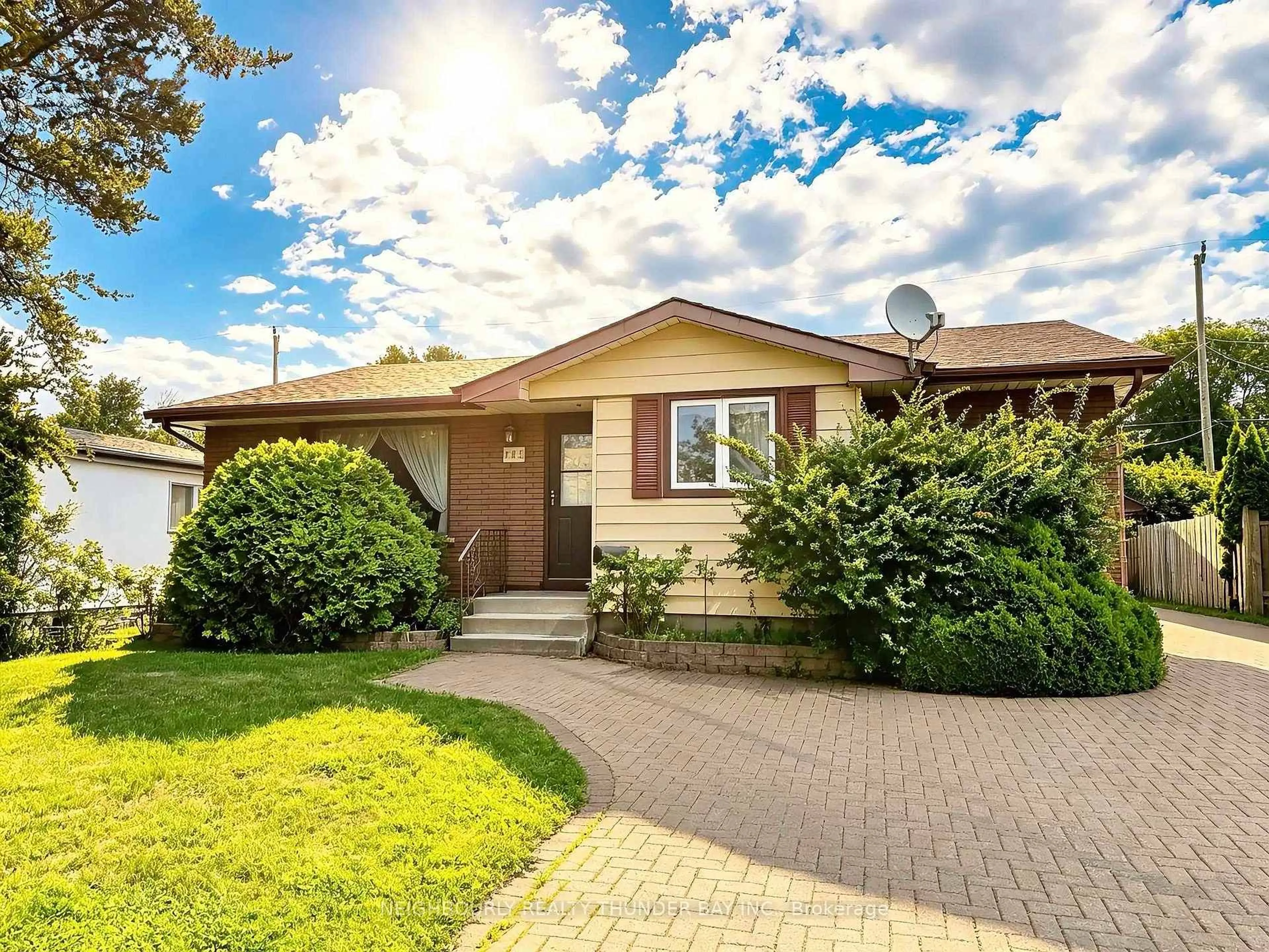 Home with brick exterior material, street for 782 John St, Thunder Bay Ontario P7B 1Z9