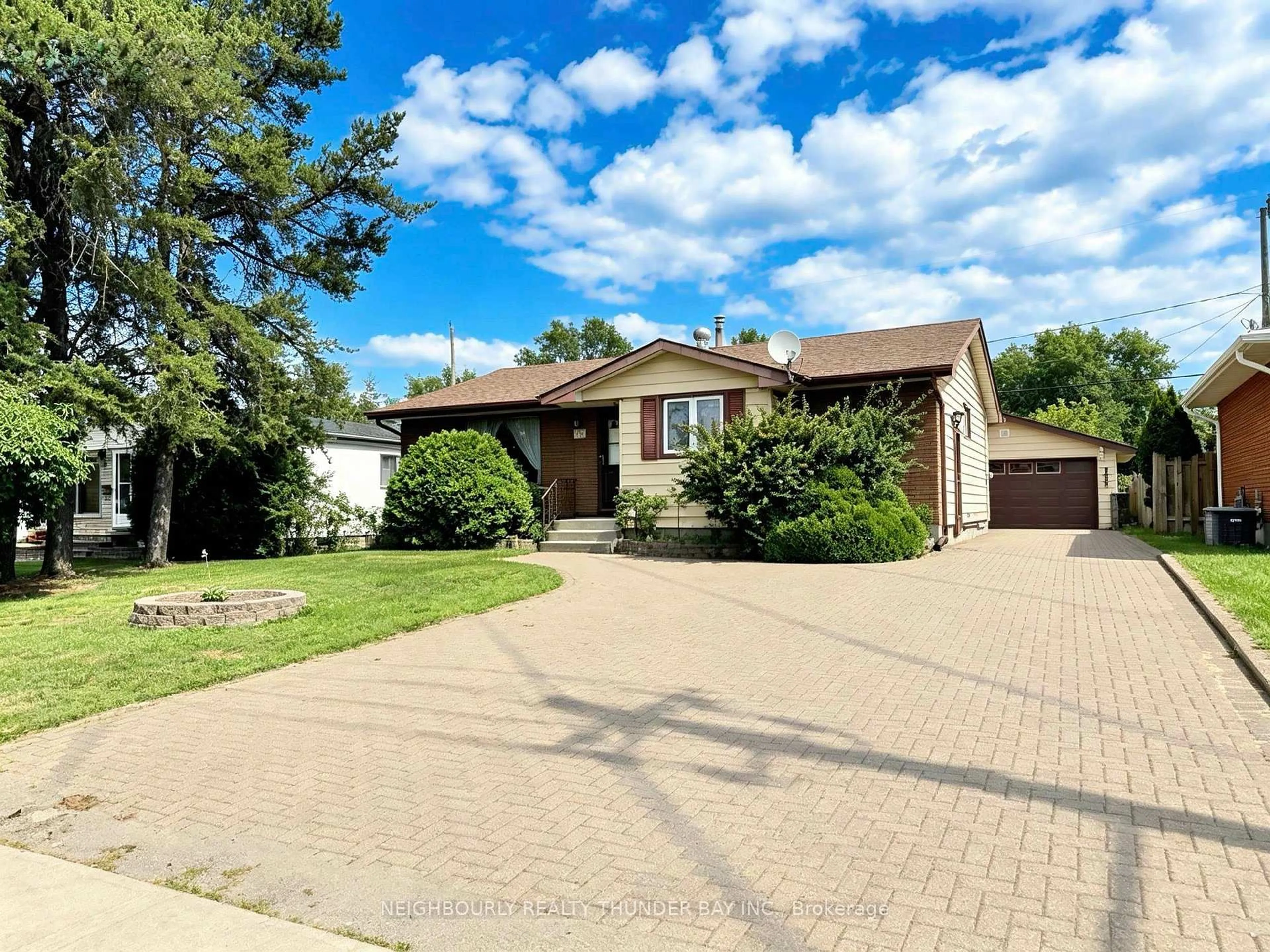 Home with brick exterior material, street for 782 John St, Thunder Bay Ontario P7B 1Z9