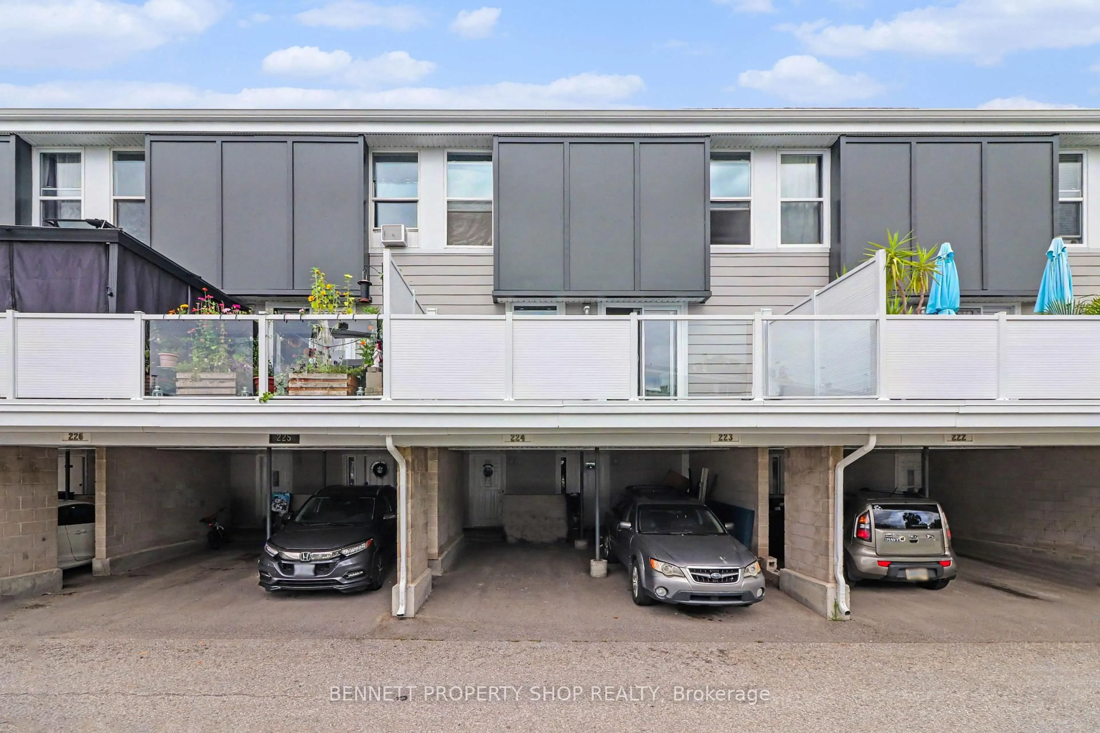 Unknown for 3445 Uplands Dr #224, Ottawa Ontario K1V 9N6