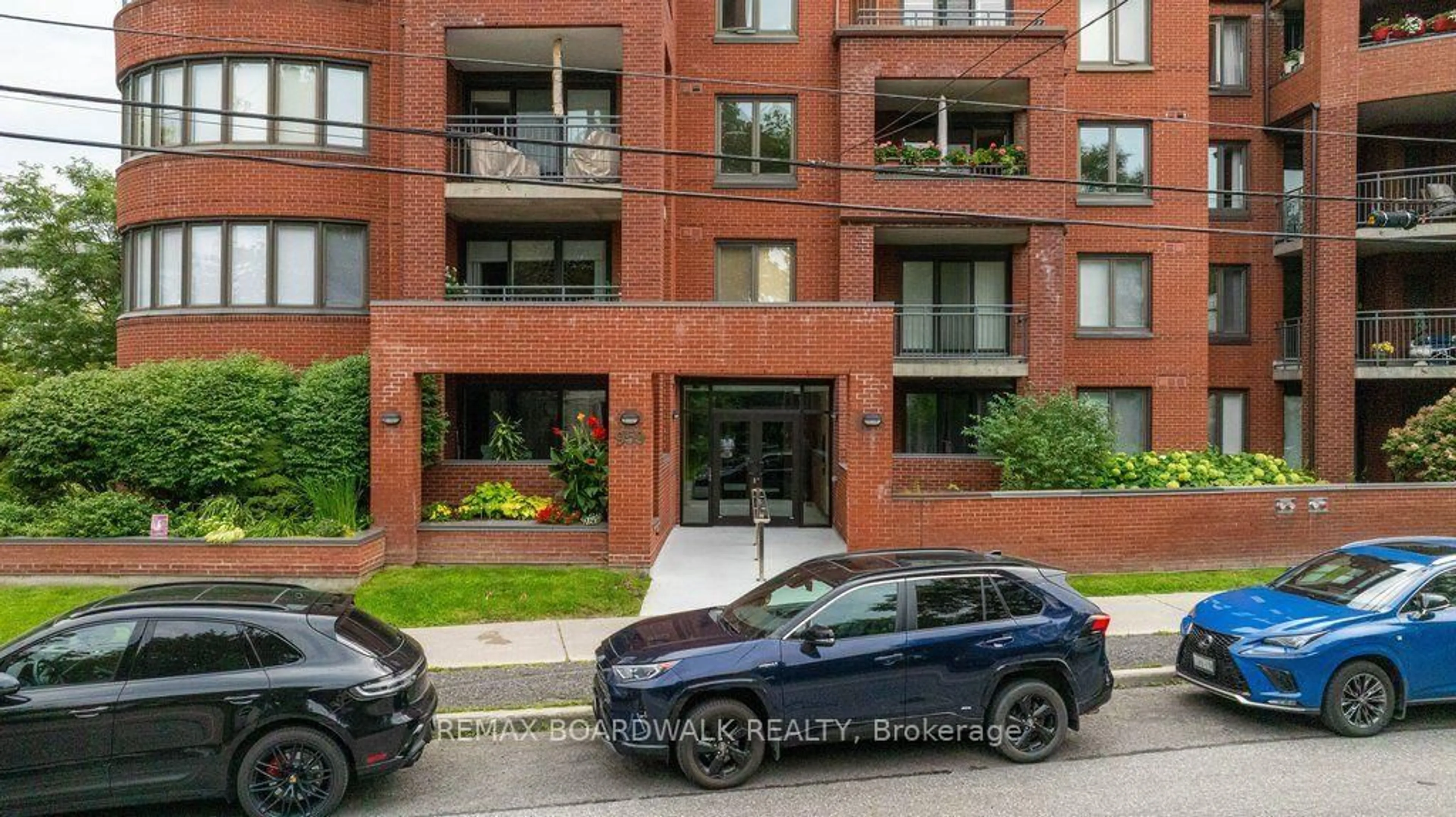 Unknown for 959 North River Rd #307, Ottawa Ontario K1K 3V3