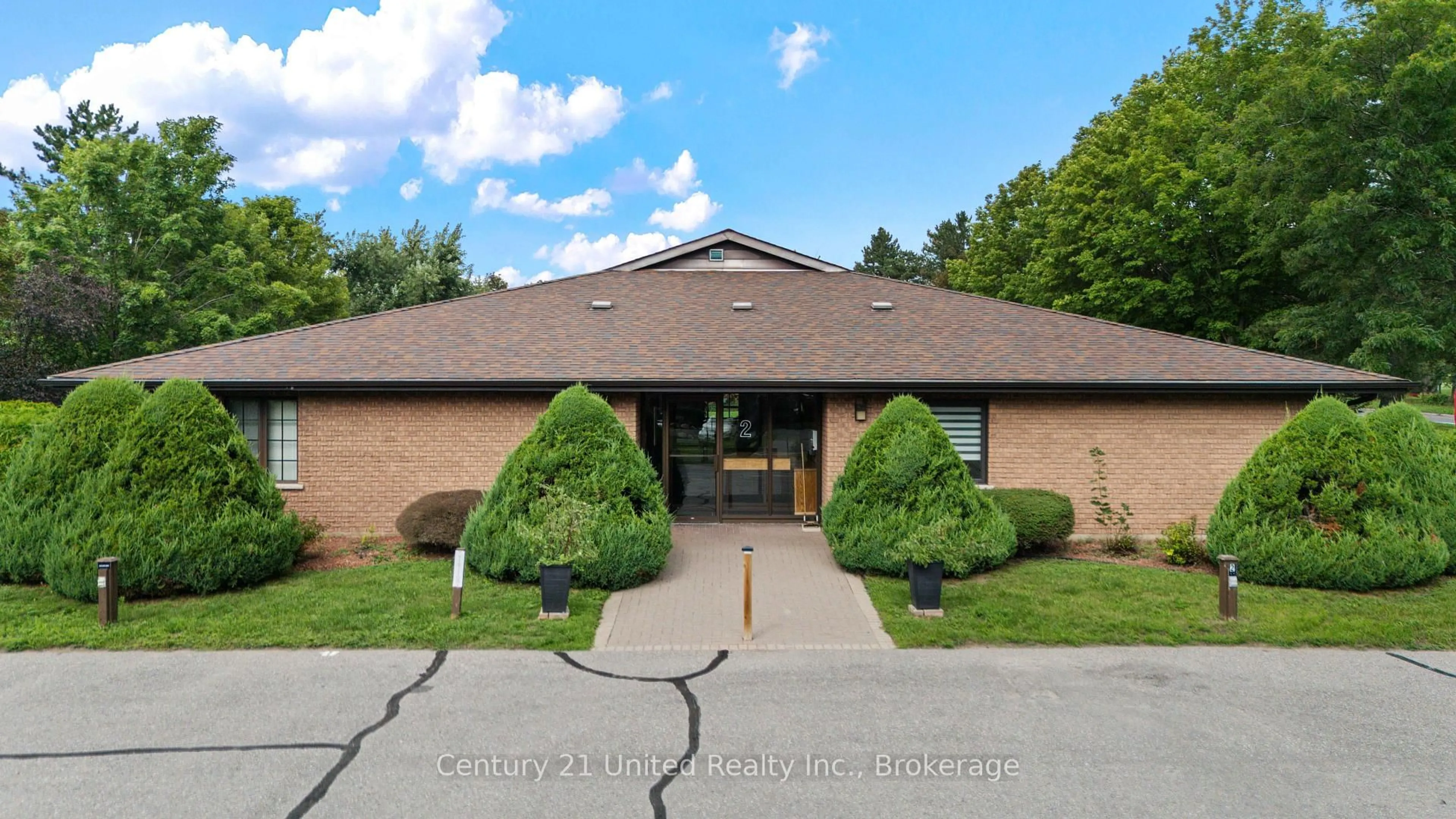 Indoor foyer for 2 Paddock Wood #4, Peterborough Ontario K9H 7H2