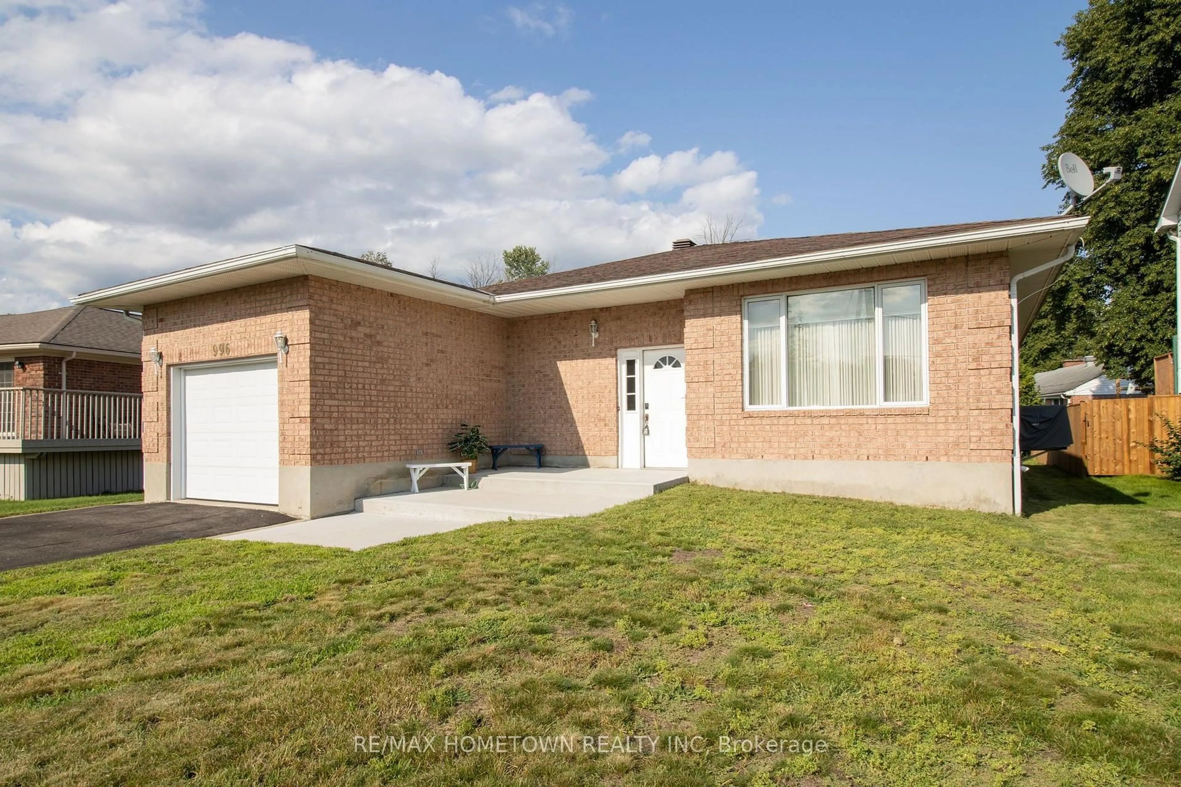 Home with brick exterior material, street for 996 Massie Dr, Prescott Ontario K0E 1T0