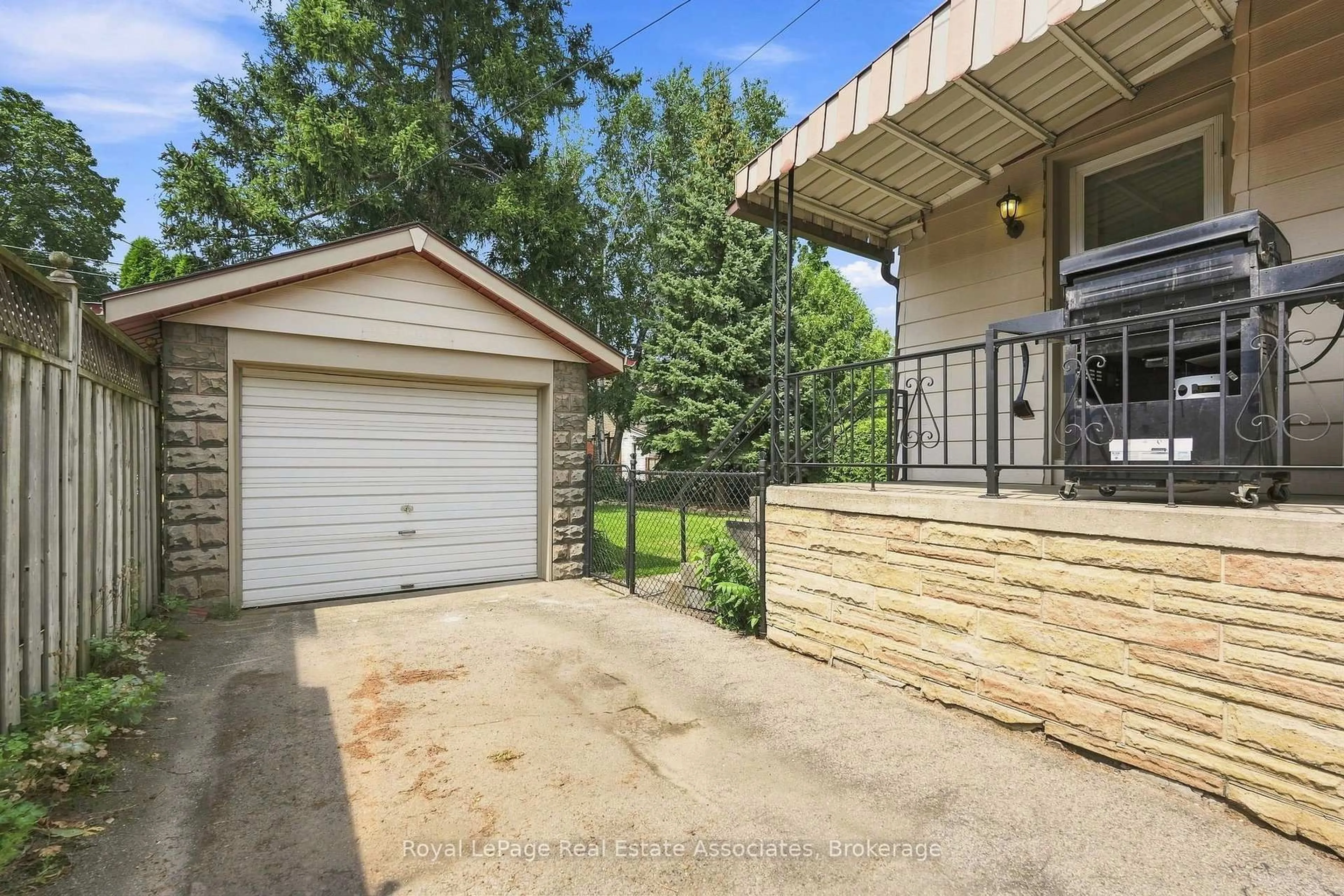 Unknown for 96 Huxley Ave, Hamilton Ontario L8K 2P8