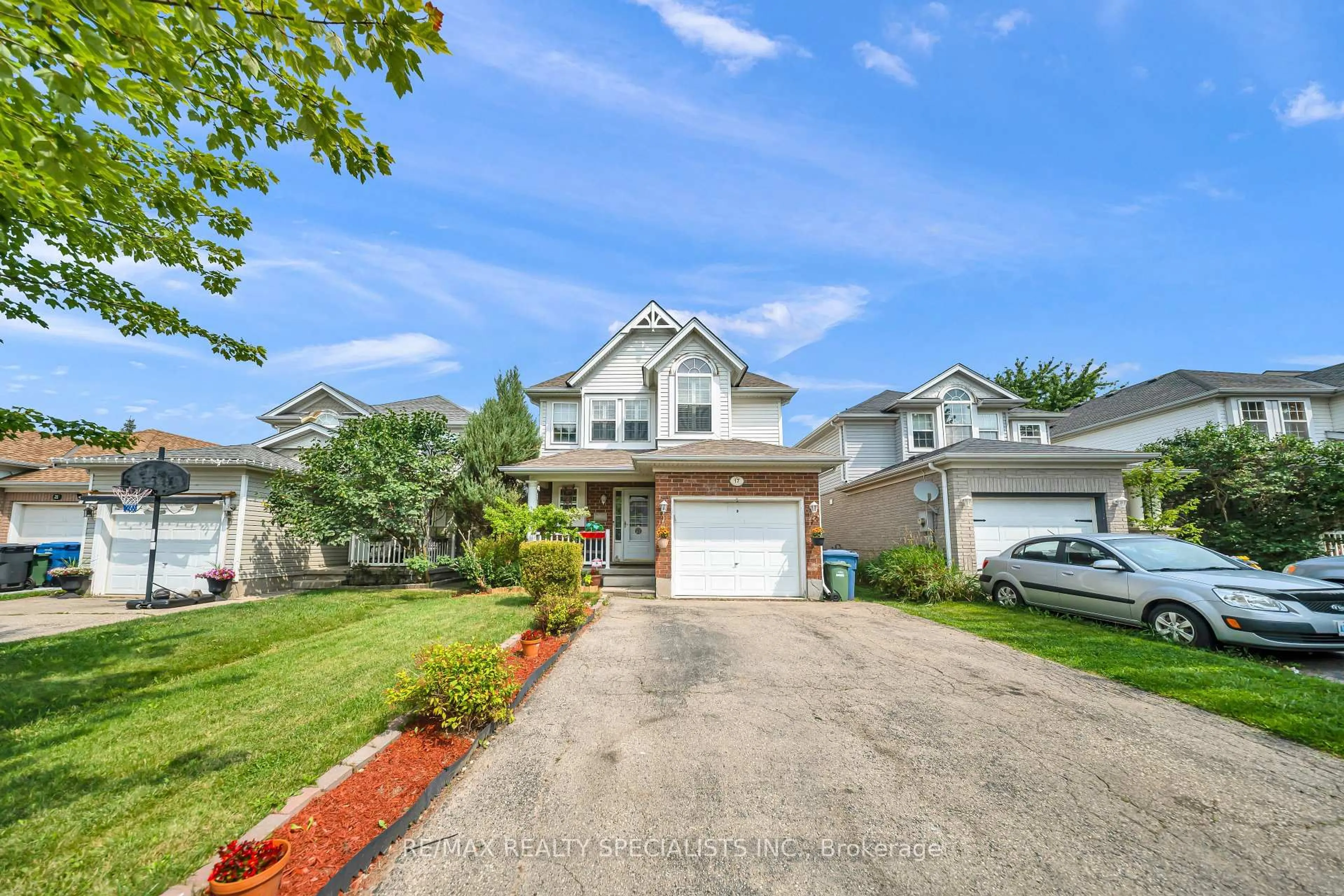 Home with vinyl exterior material, street for 17 Buckthorn Cres, Guelph Ontario N1E 7C3