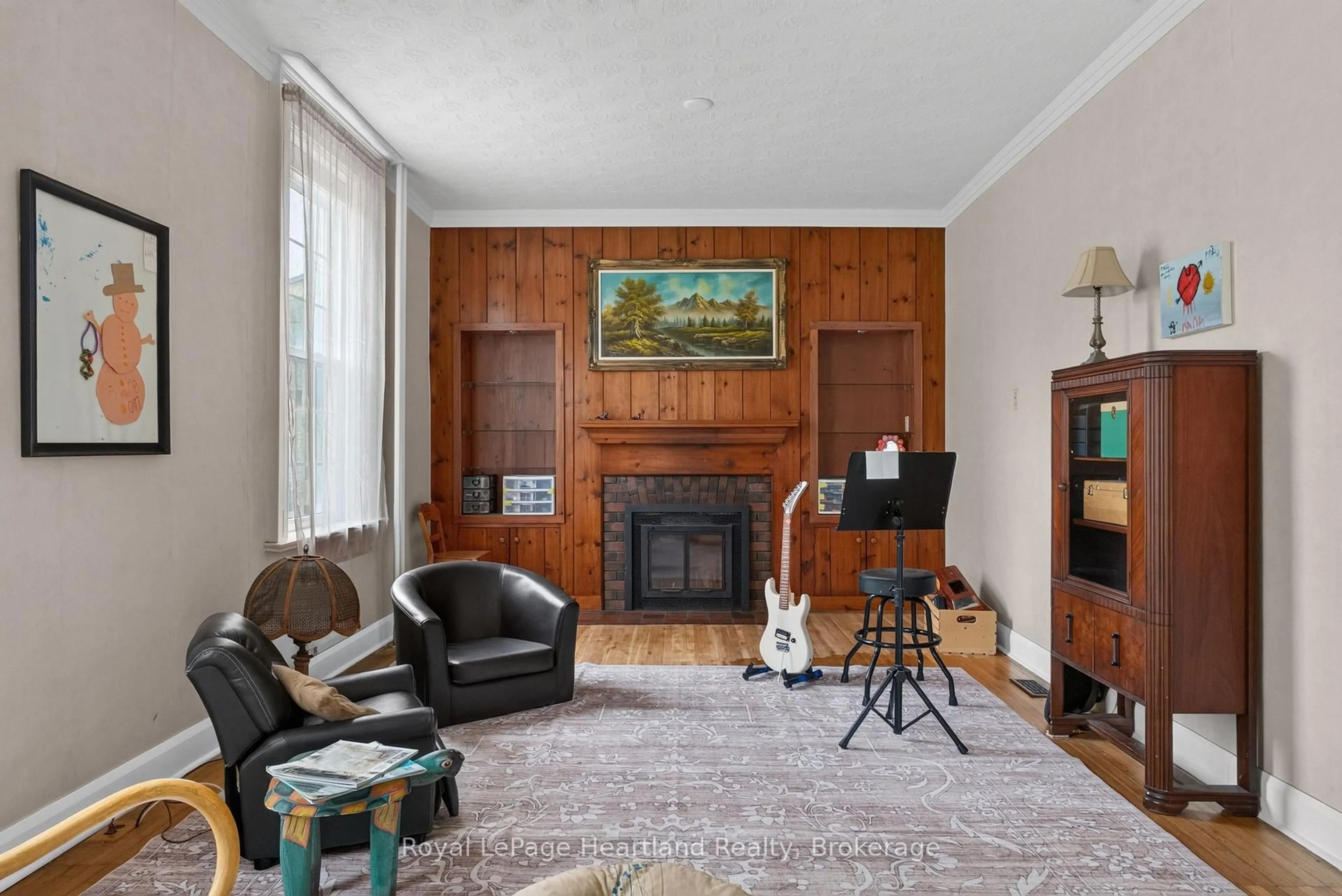 Living room with furniture, unknown for 638 Havelock St, Huron-Kinloss Ontario N0G 2H0
