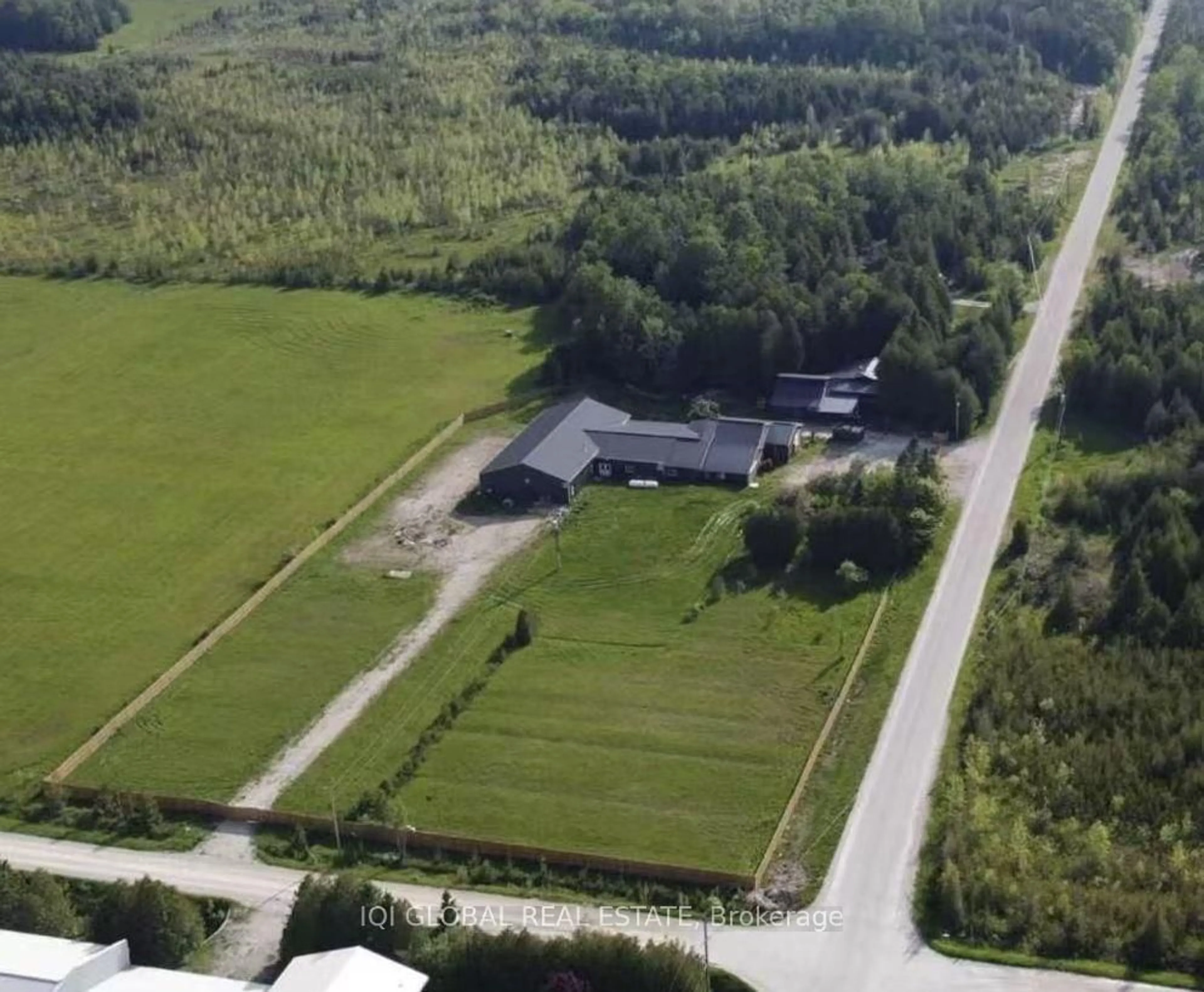 A pic from outside/outdoor area/front of a property/back of a property/a pic from drone, unknown for 625 Little pike bay Rd, Northern Bruce Peninsula Ontario N0H 1W0