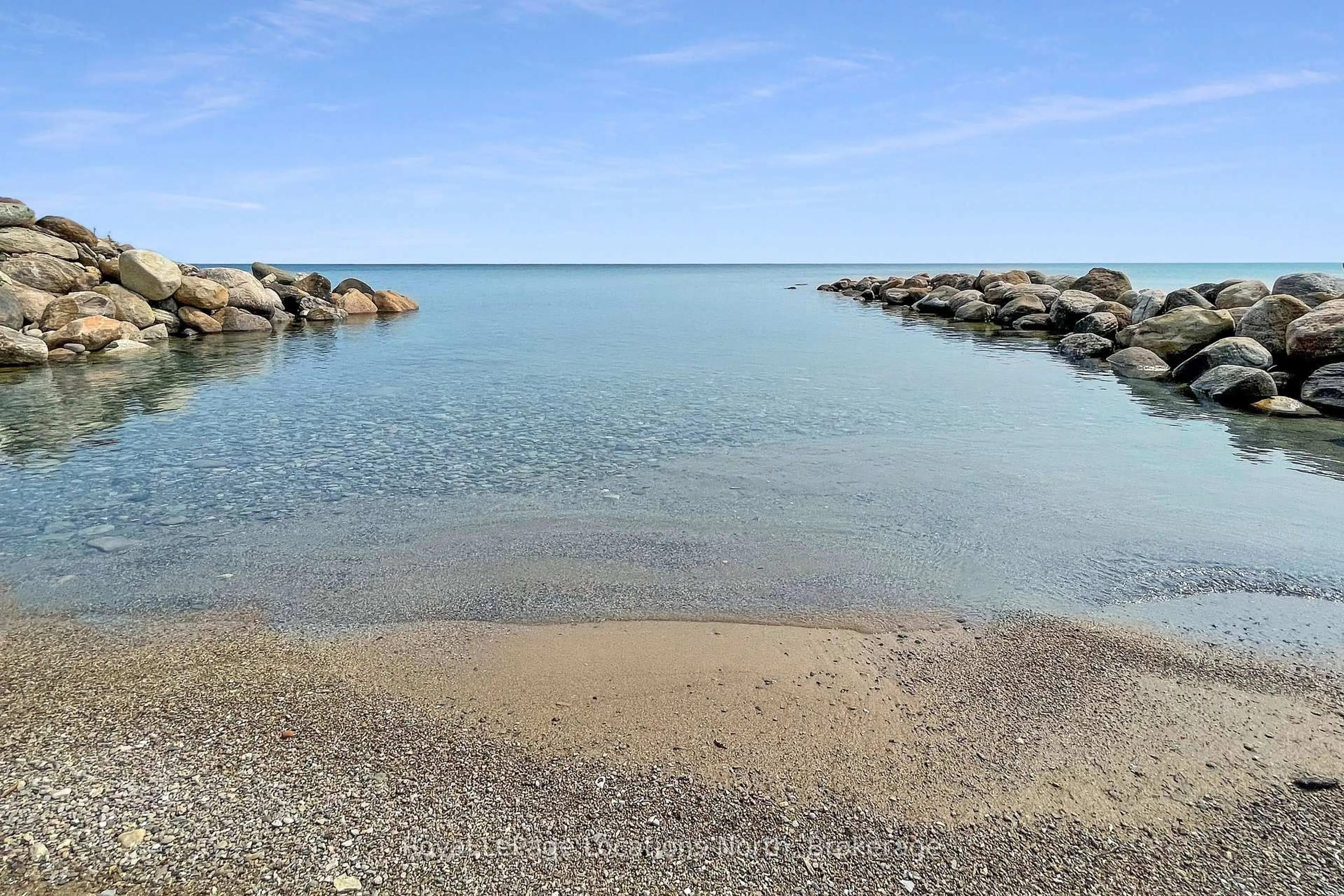 Blurry image for 108 Georgian Beach Lane, Meaford Ontario N4L 0A7