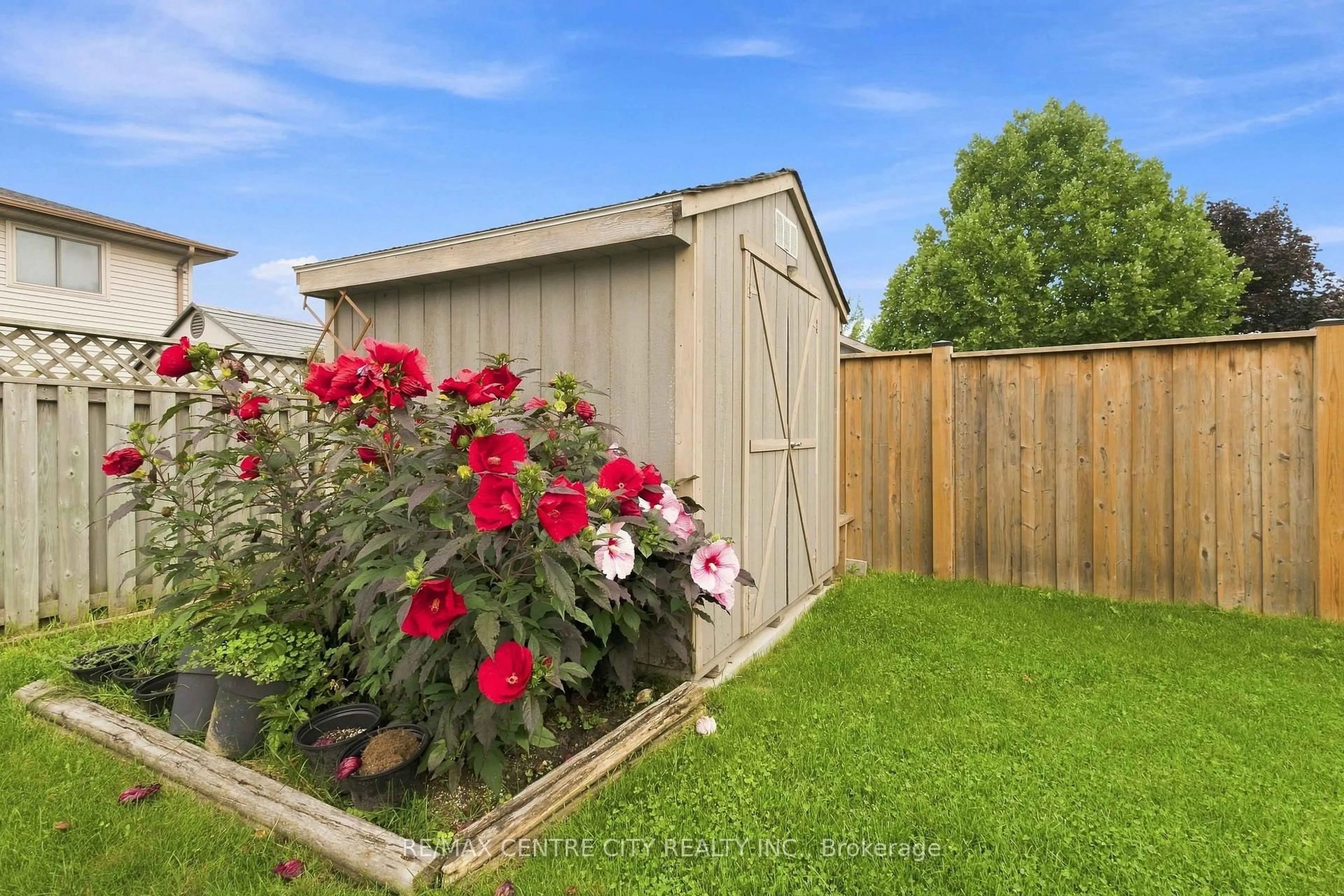 Shed for 214 Martinet Ave, London East Ontario N5V 4K2