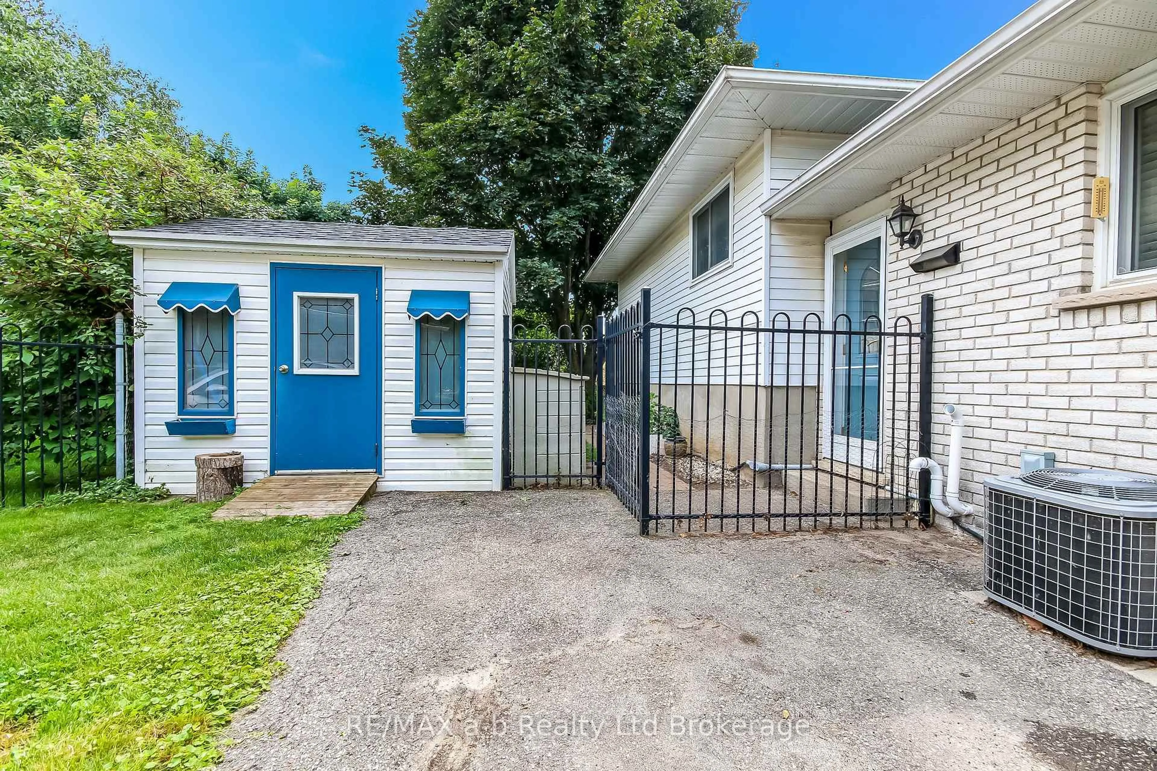 Unknown for 45 Carlyle Pl, Kitchener Ontario N2P 1R6