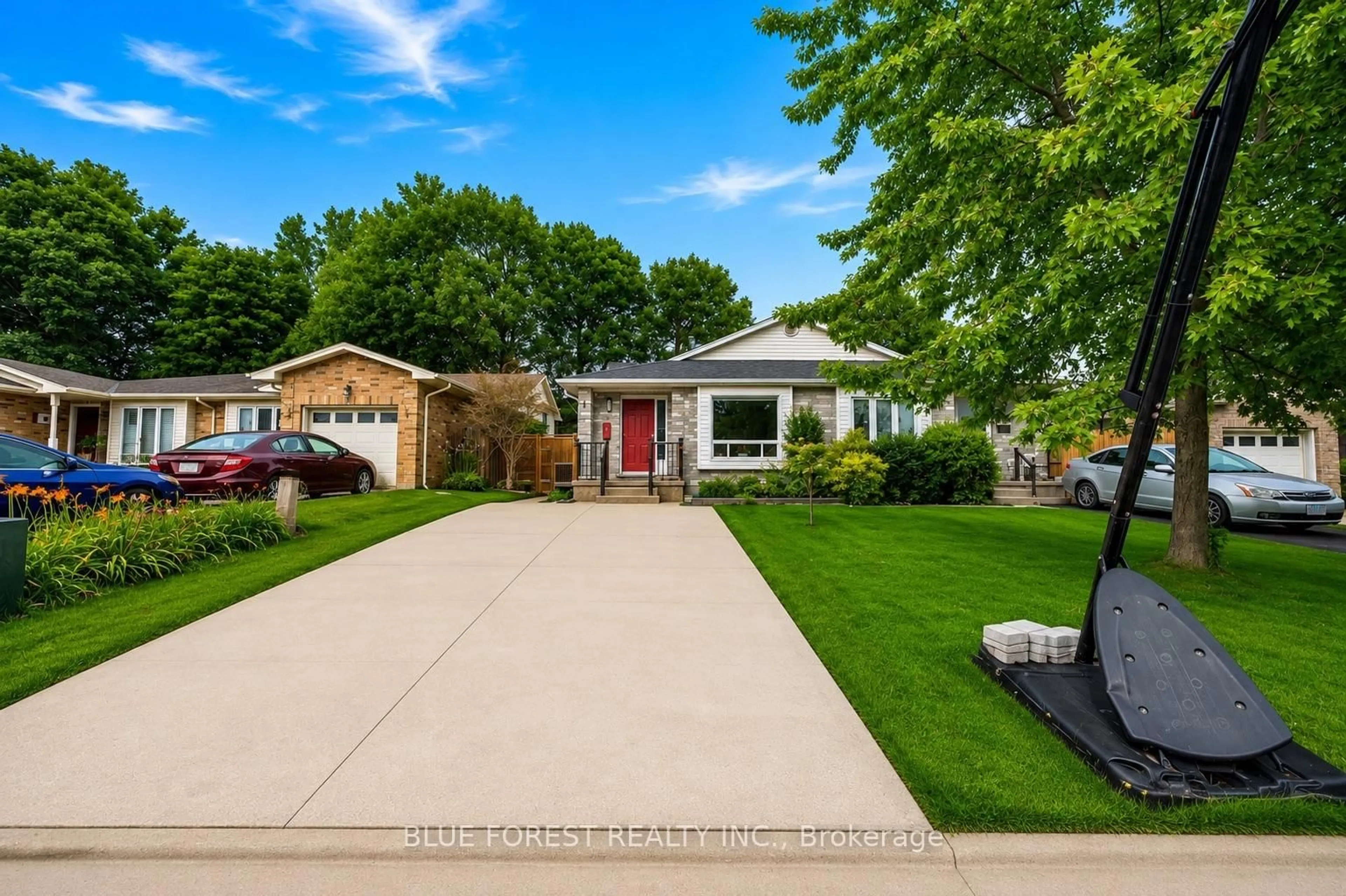 Unknown for 38 Folkstone Crt, London East Ontario N5V 4Y3