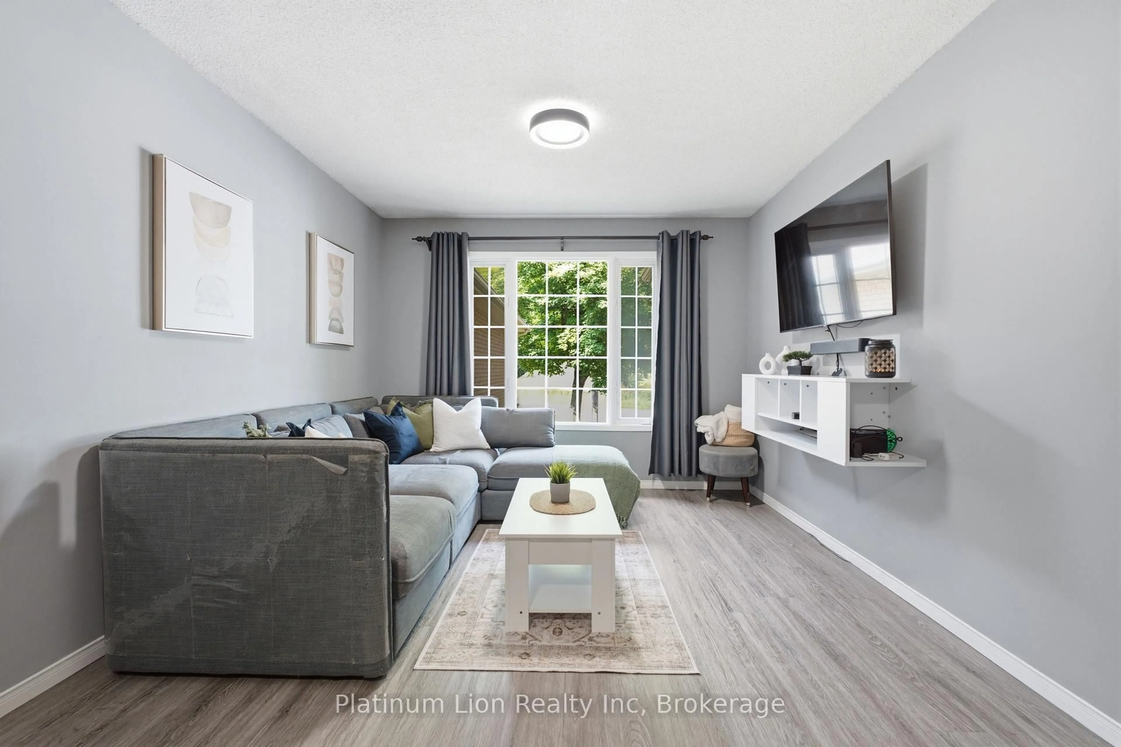 Living room with furniture, unknown for 31 Galileo Blvd, Brantford Ontario N3R 7Y3
