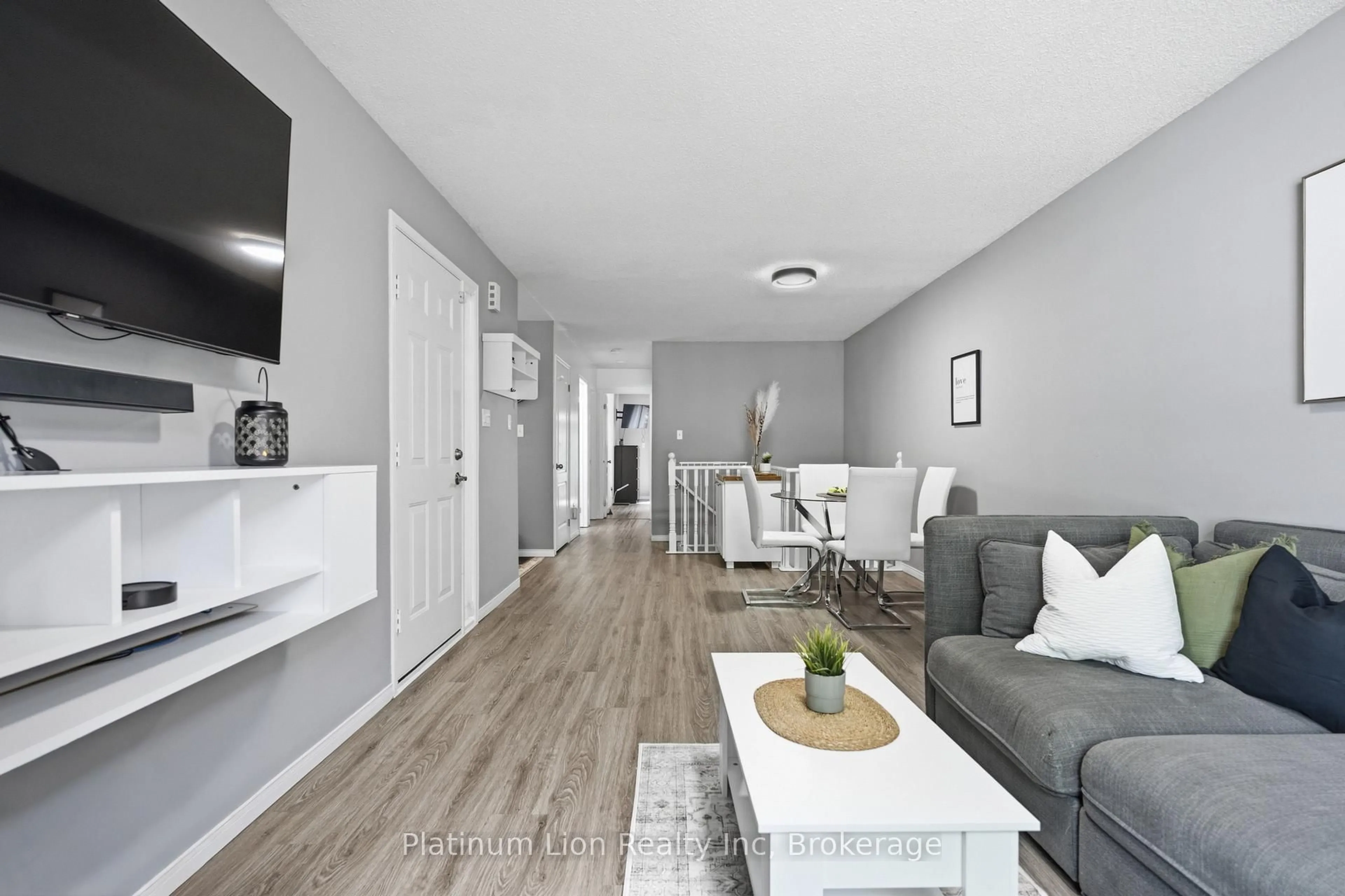 Living room with furniture, unknown for 31 Galileo Blvd, Brantford Ontario N3R 7Y3