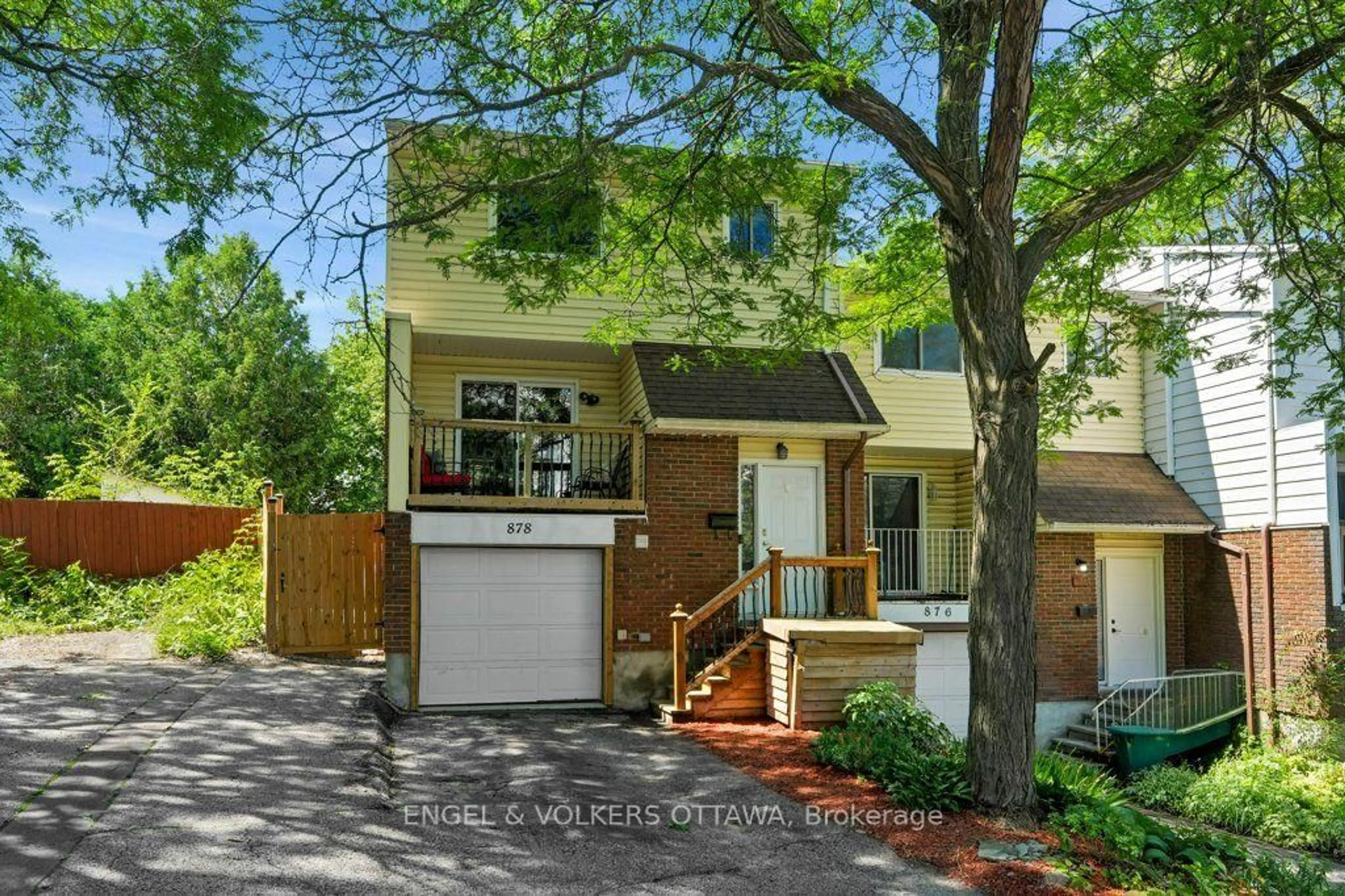 Home with brick exterior material, street for 878 Grenon Ave, Ottawa Ontario K2B 6G3