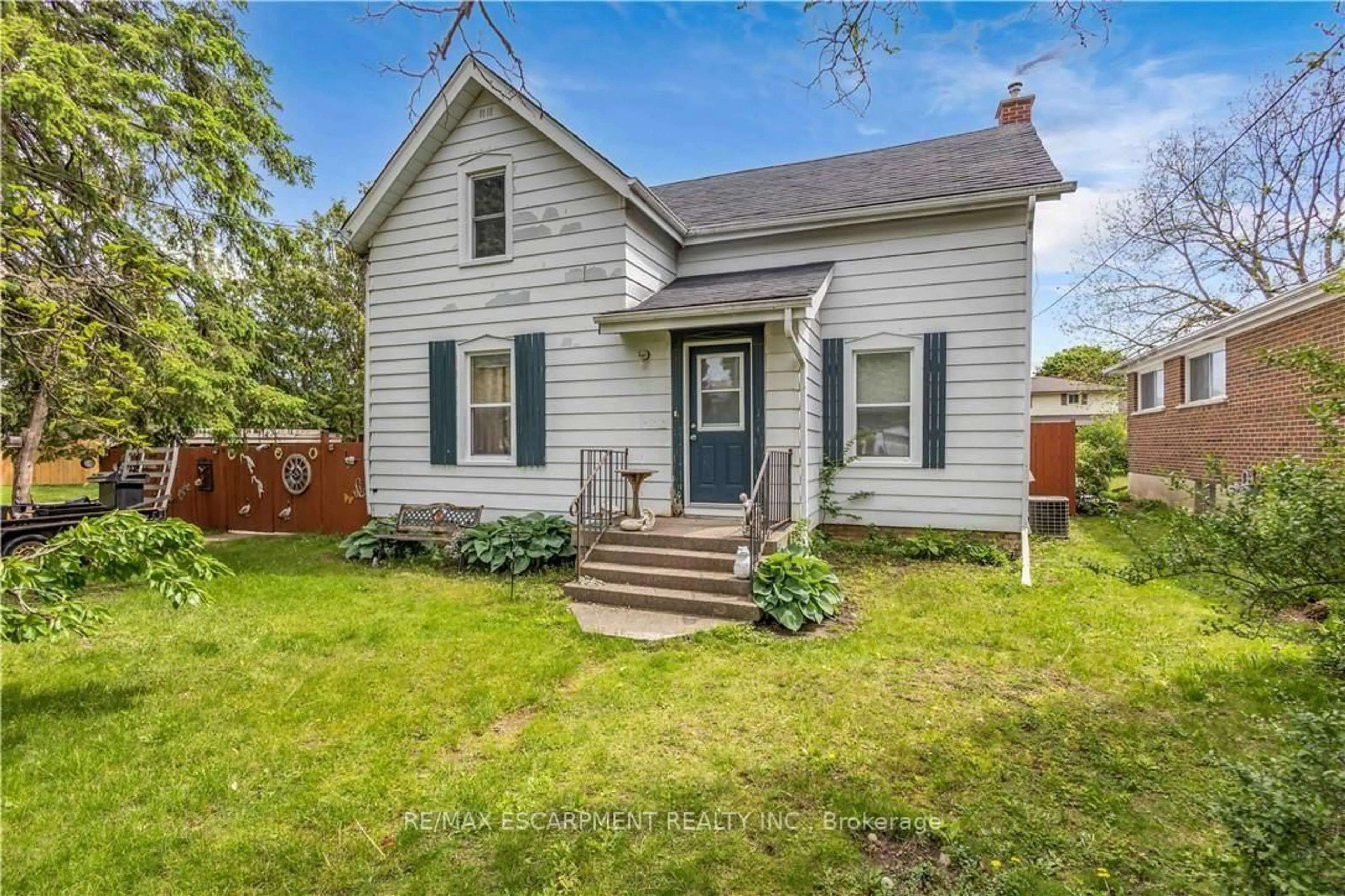 Unknown for 35 James Ave, Brantford Ontario N3S 6Y2