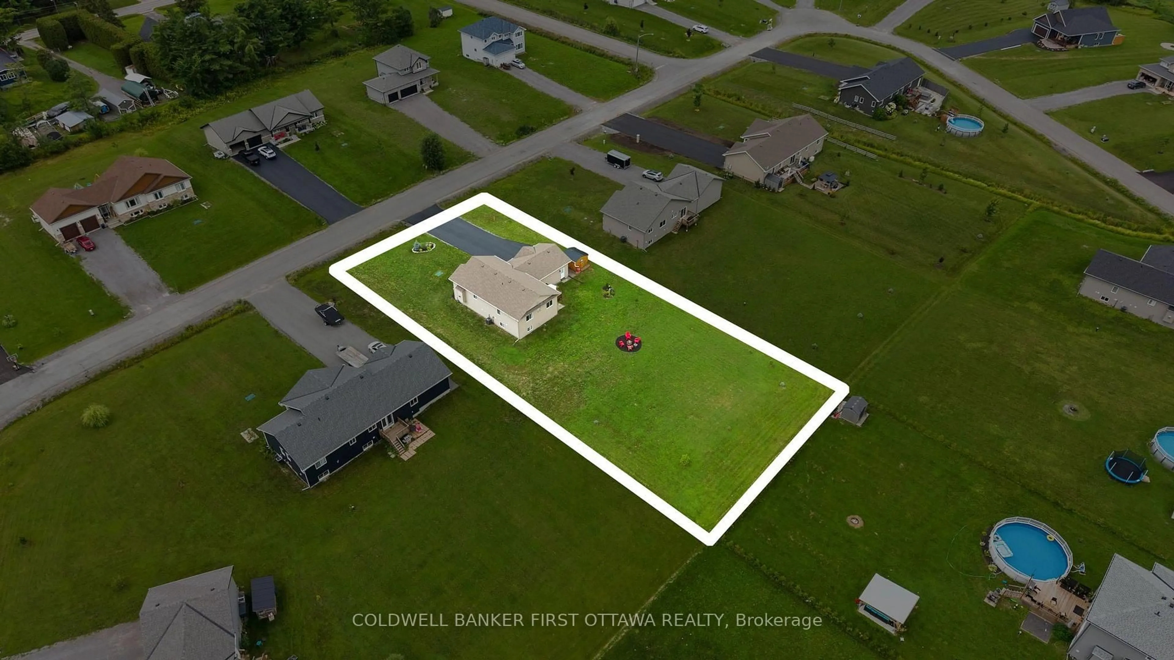 A pic from outside/outdoor area/front of a property/back of a property/a pic from drone, street for 216 Owen Lucas St, Arnprior Ontario K7S 3G8