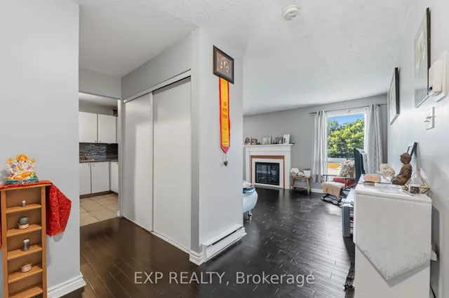 320 Fenerty Crt #2, Ottawa 3
