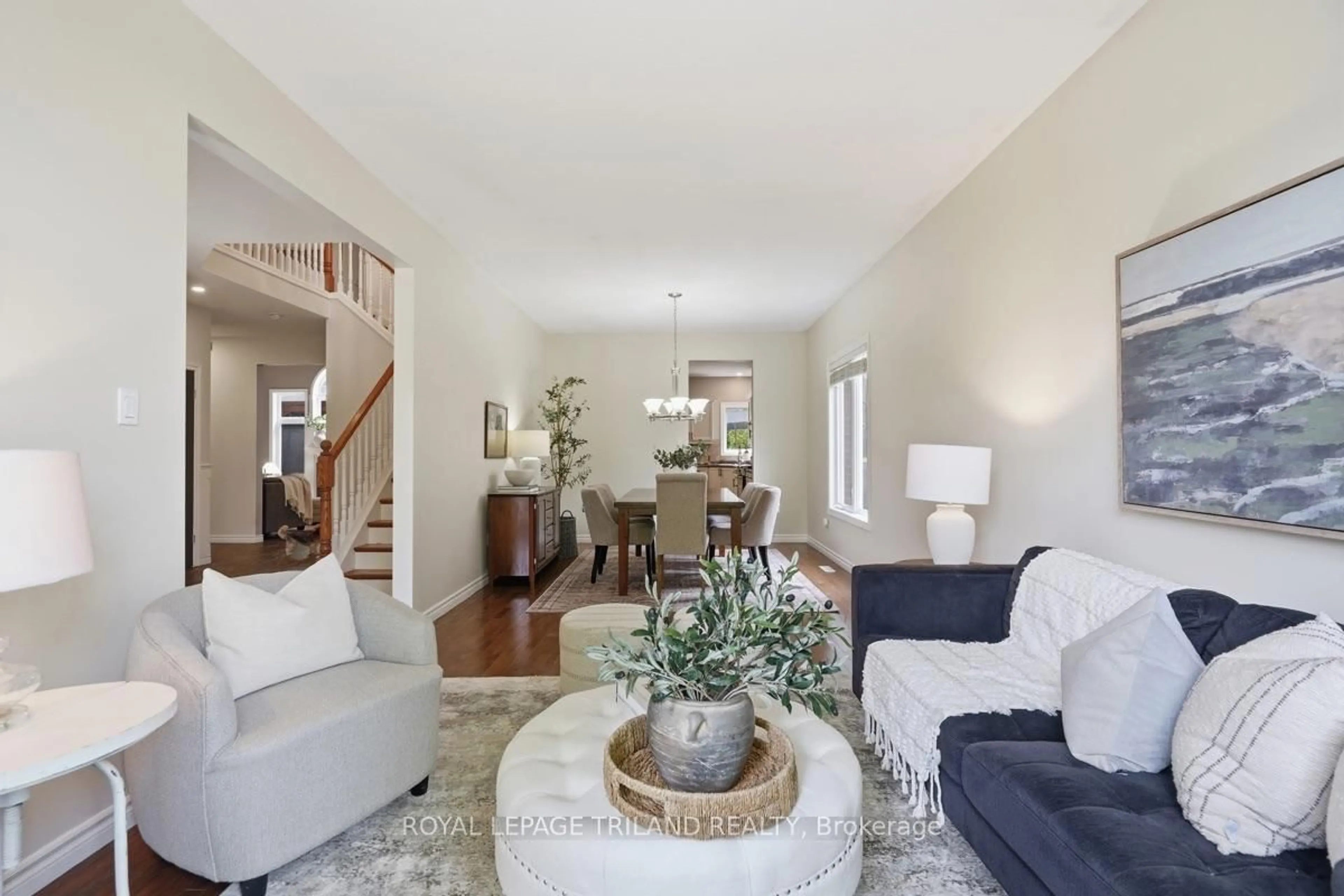 Living room with furniture, unknown for 365 Richmeadow Rd, London North Ontario N6H 5T2