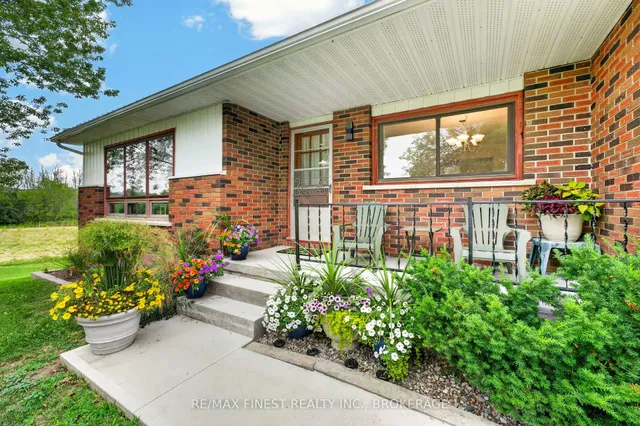 607 Fitchett Rd, Napanee 4