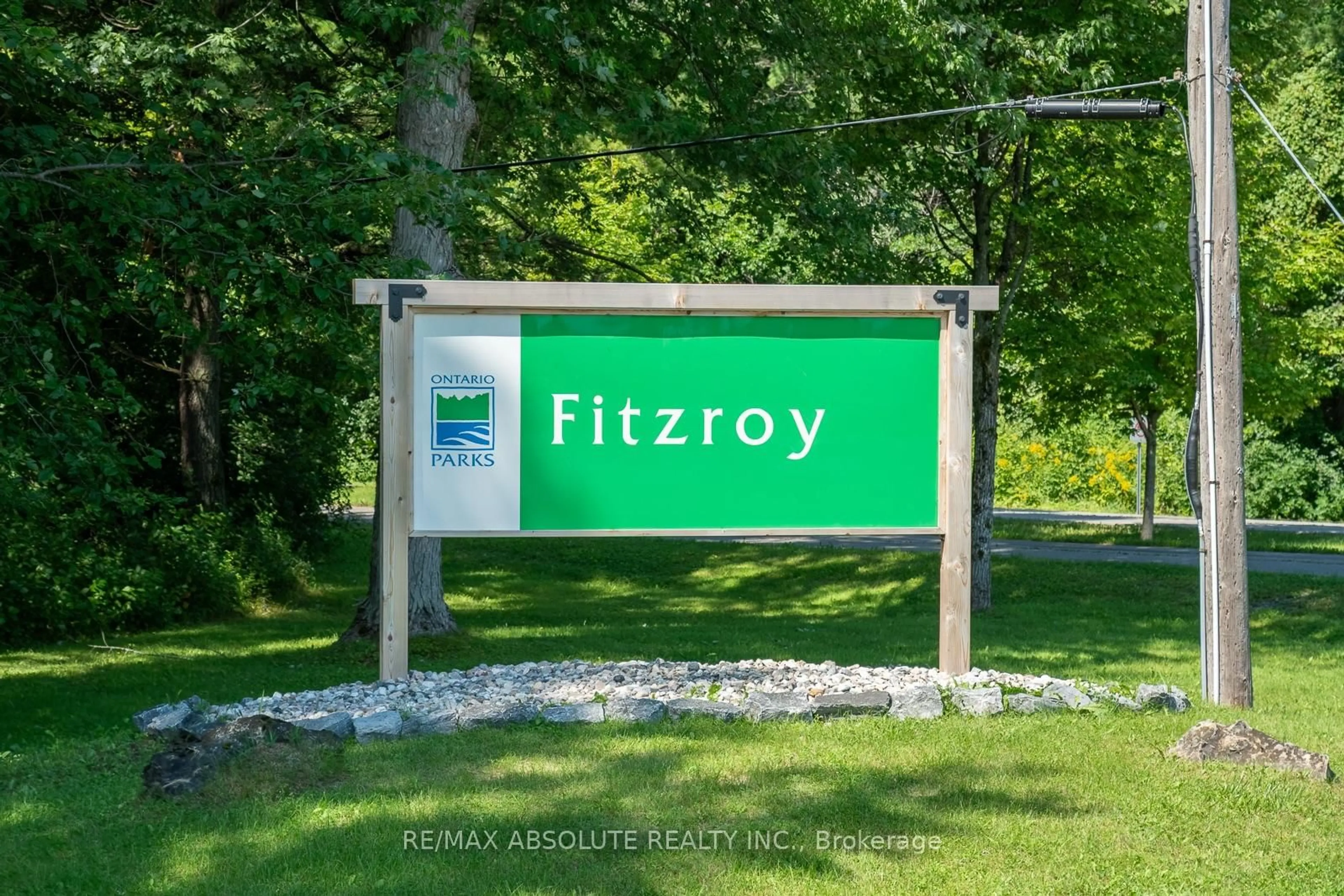 Indoor entryway for 140 Creek Dr, Carp - Dunrobin - Huntley - Fitzroy and Area Ontario K1A 1X0