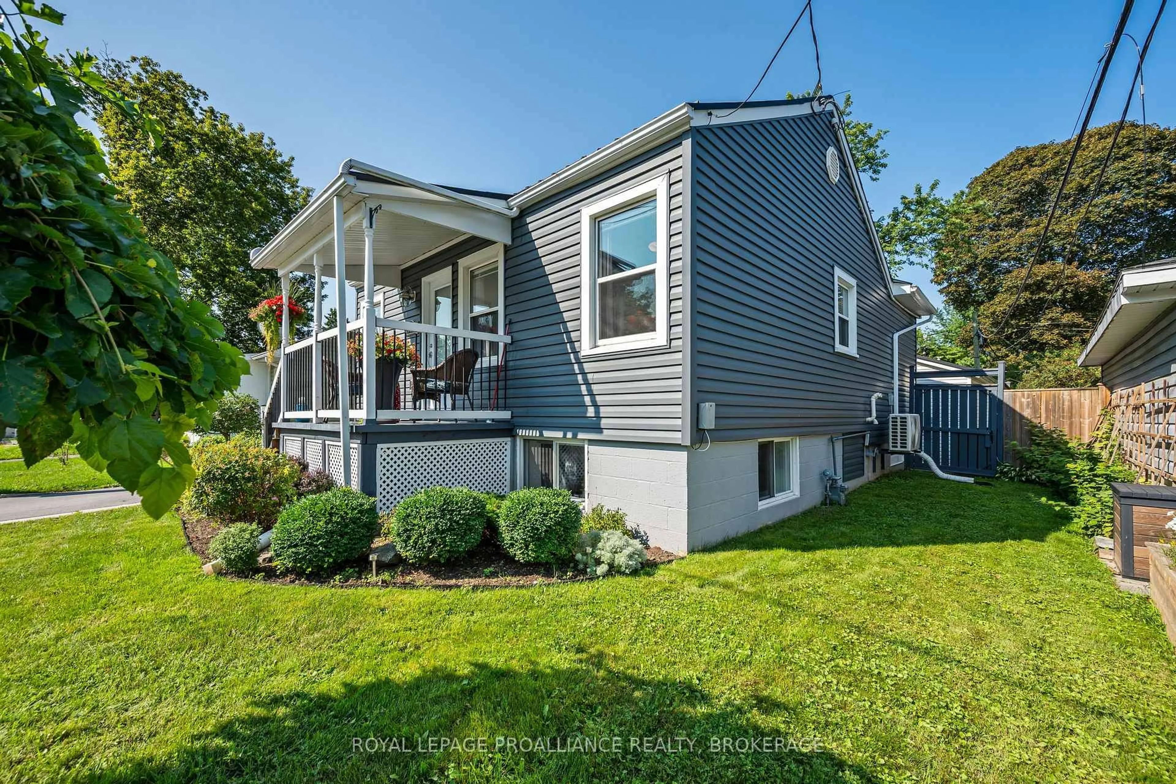 Home with vinyl exterior material, street for 680 Alfred St, Kingston Ontario K7K 4K2