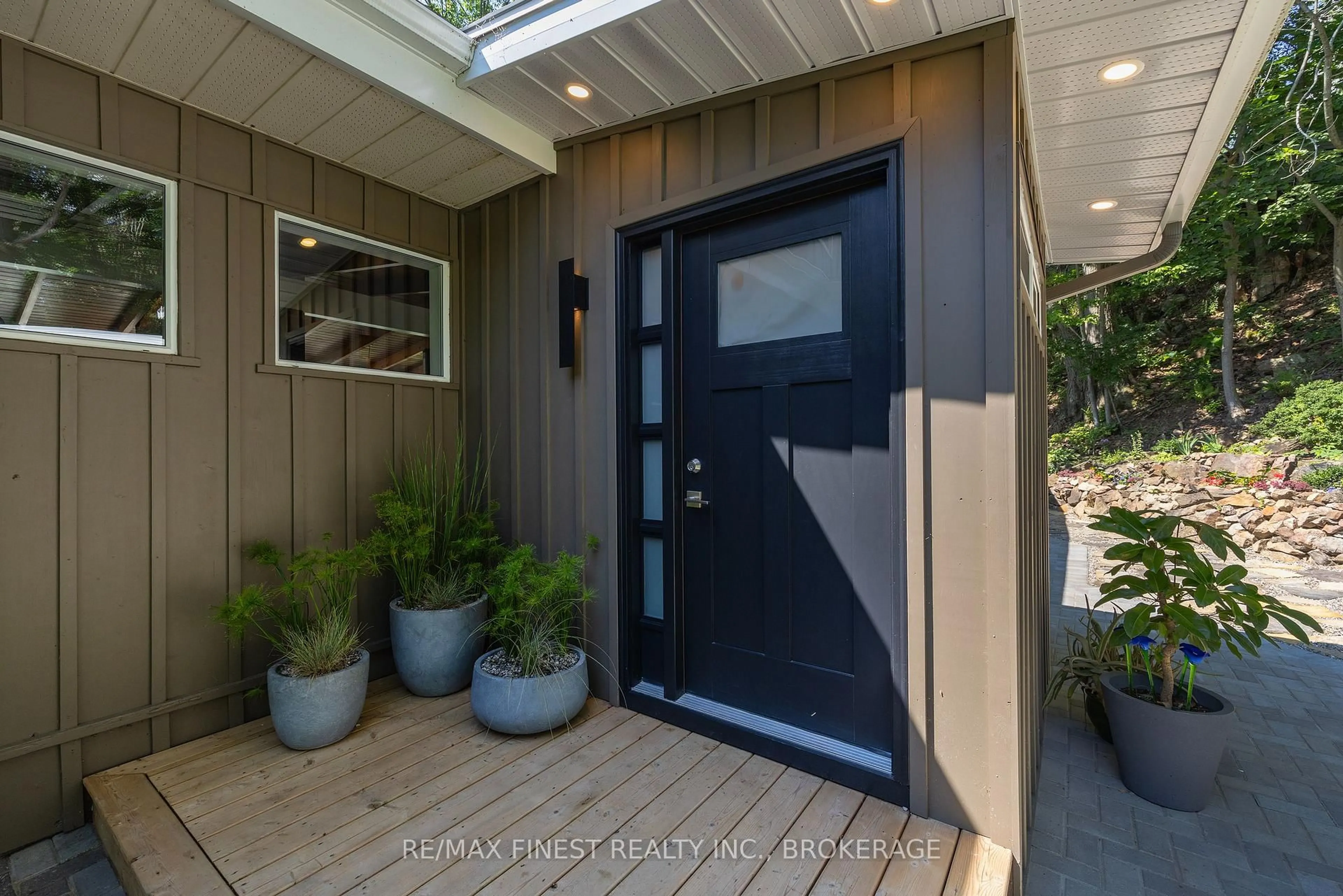 Indoor entryway for 65 Rose Island Lane, Leeds and the Thousand Islands Ontario K0E 1L0