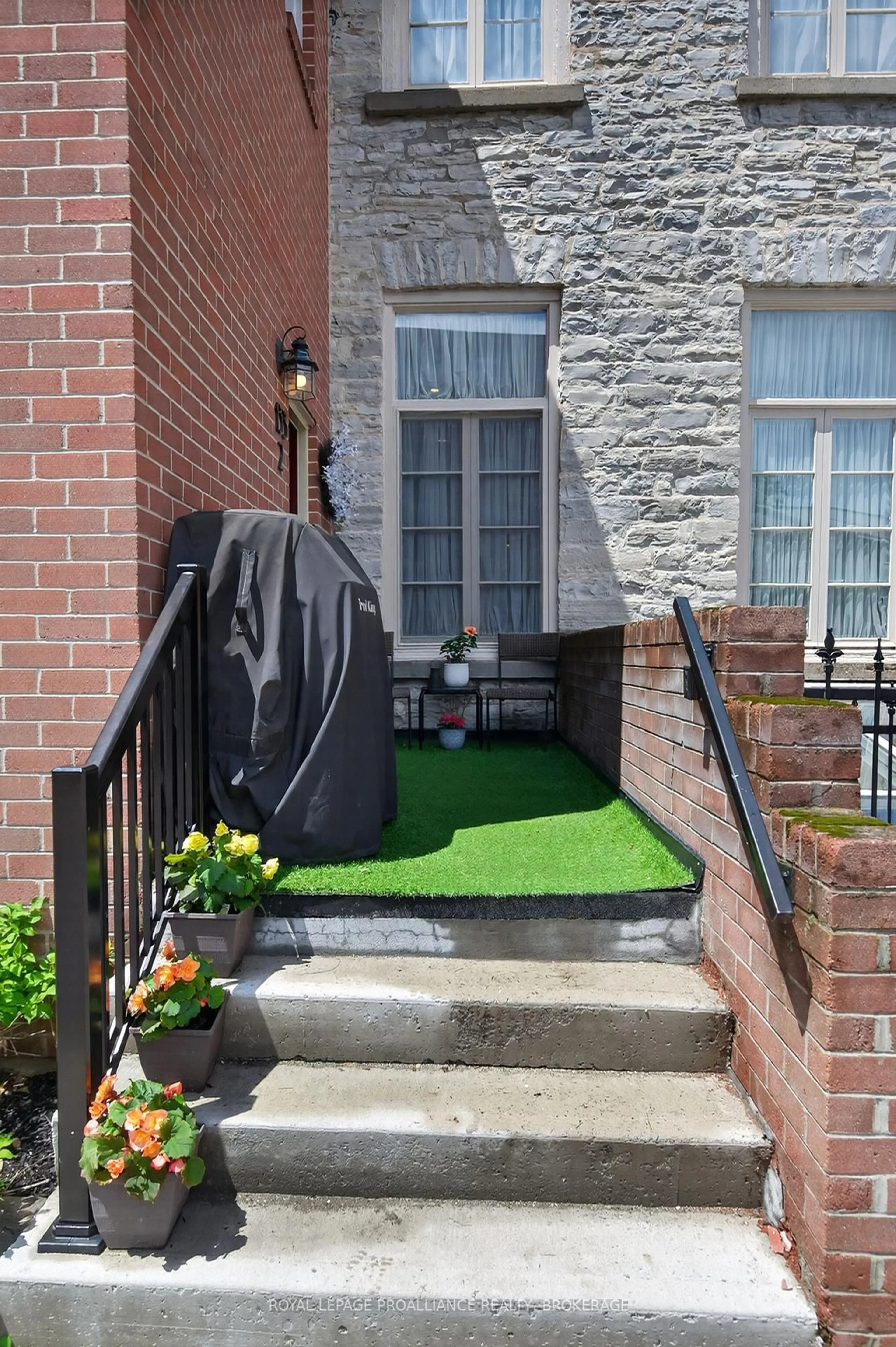 Patio, street for 133 King St #2, Kingston Ontario K7L 2Z9