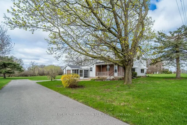 302 Old Hamburg Rd, Napanee 2