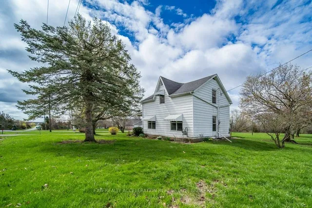302 Old Hamburg Rd, Napanee 5
