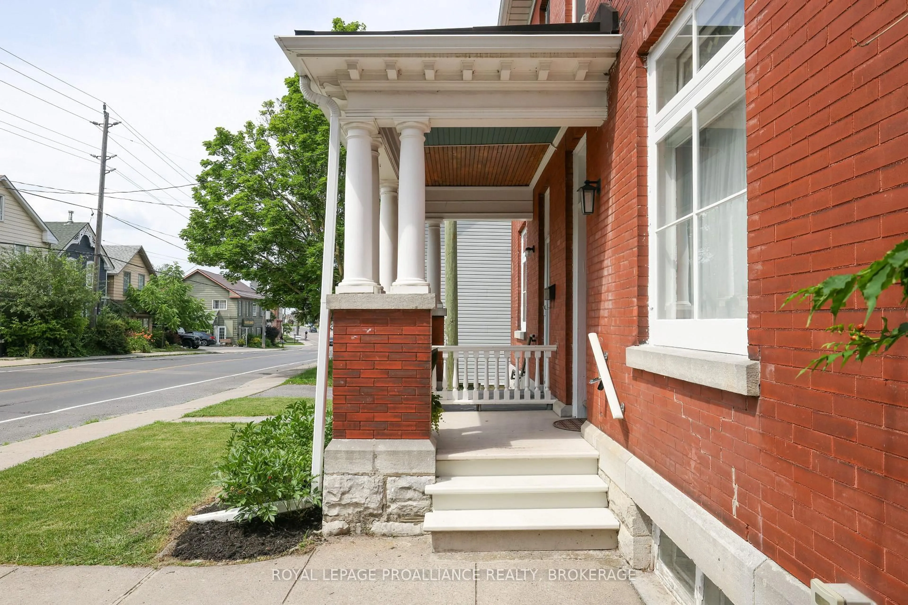 Home with brick exterior material, street for 181 Montreal St, Kingston Ontario K7K 3G3