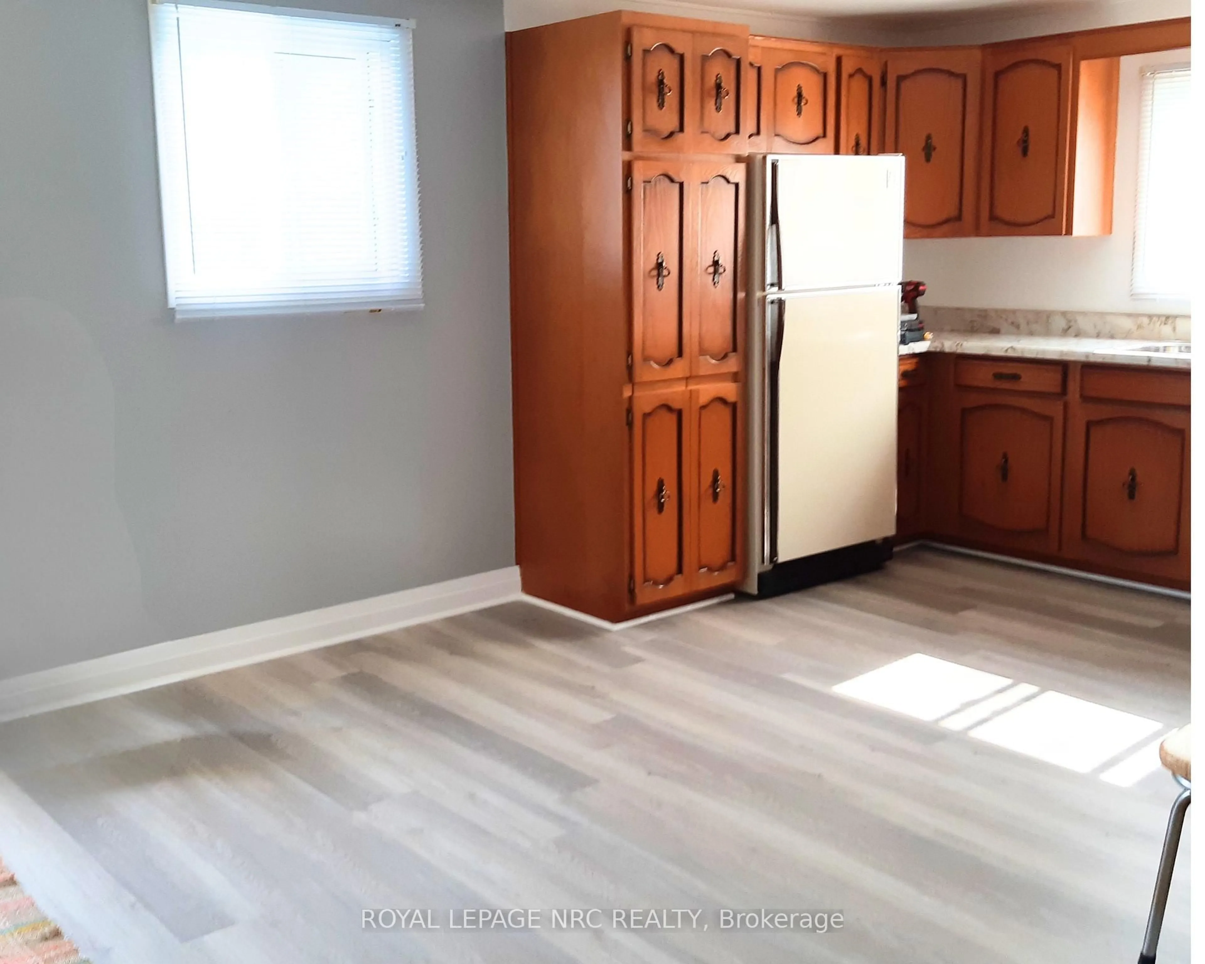 Unknown for 267 Mcalpine Ave, Welland Ontario L3B 1T8