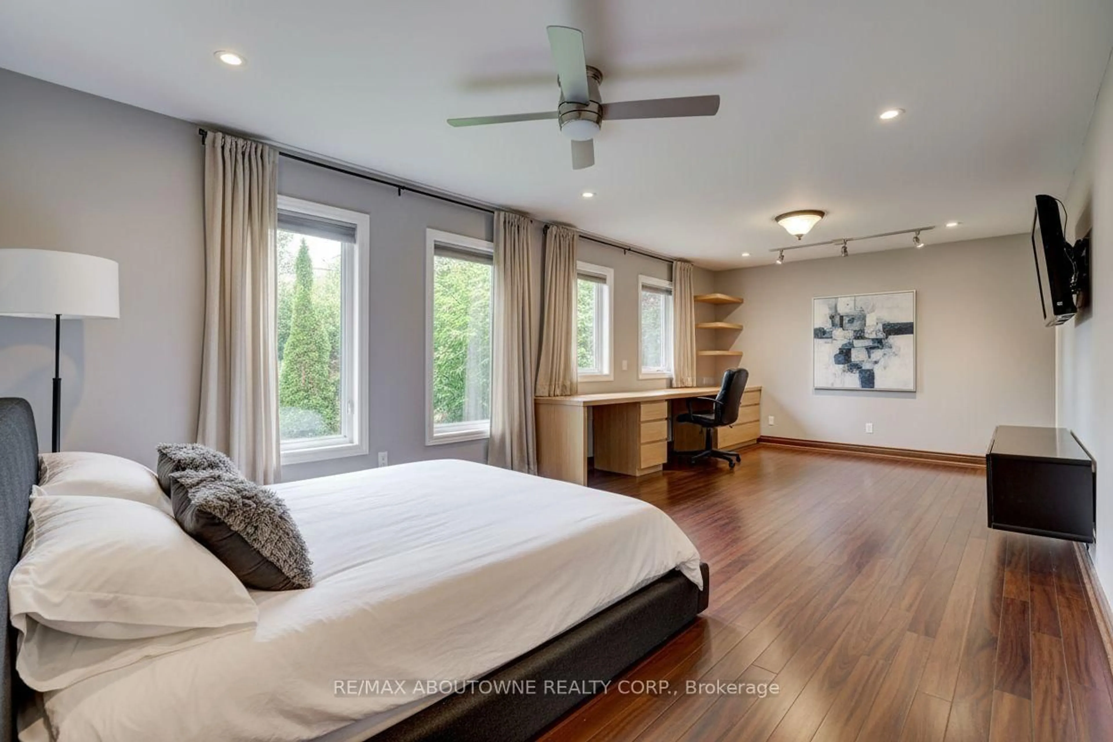 A pic of a room for 178 Carlisle Rd, Hamilton Ontario L0R 1H2