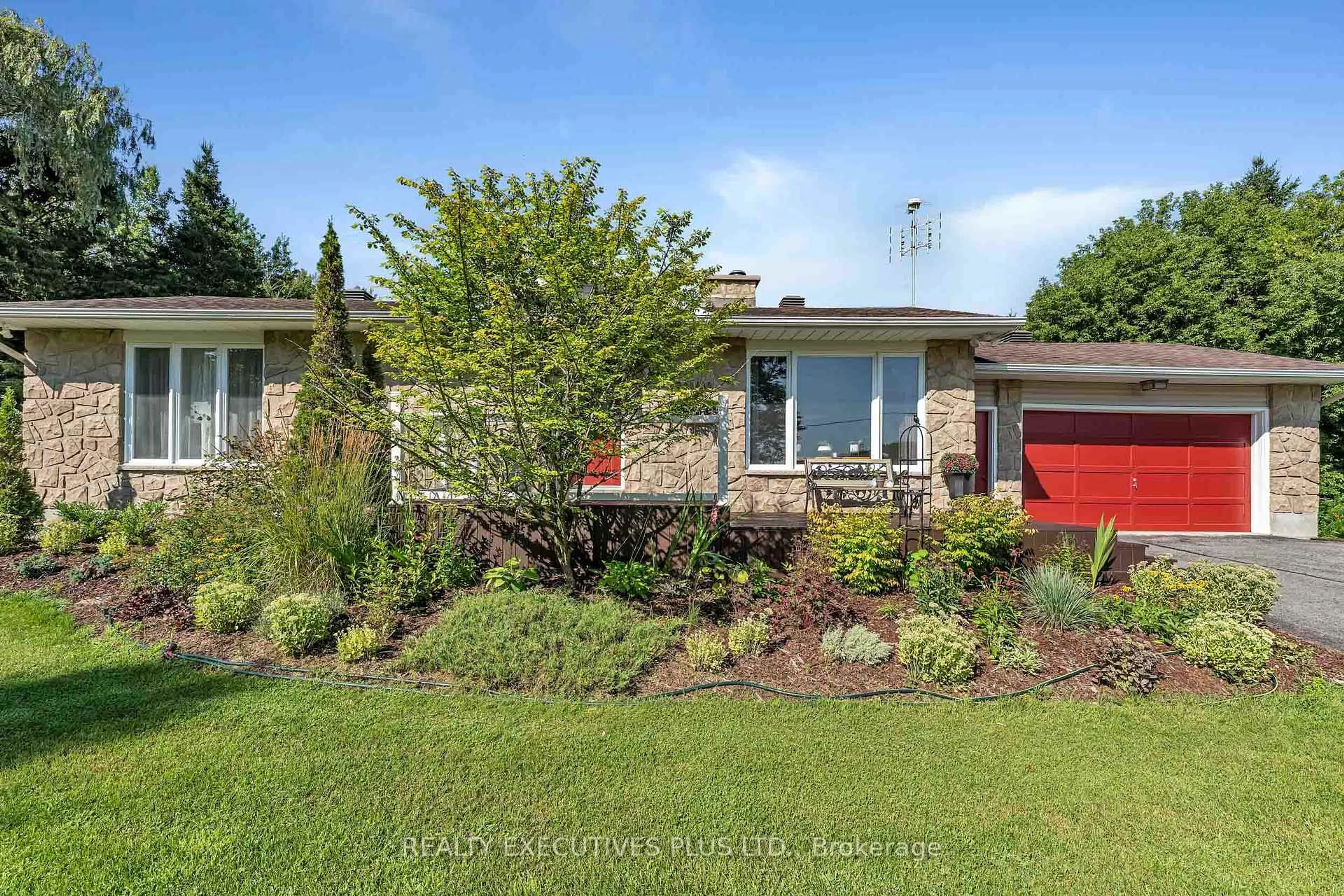 Home with brick exterior material, street for 3896 Schnupp Rd, Clarence-Rockland Ontario K0A 1E0