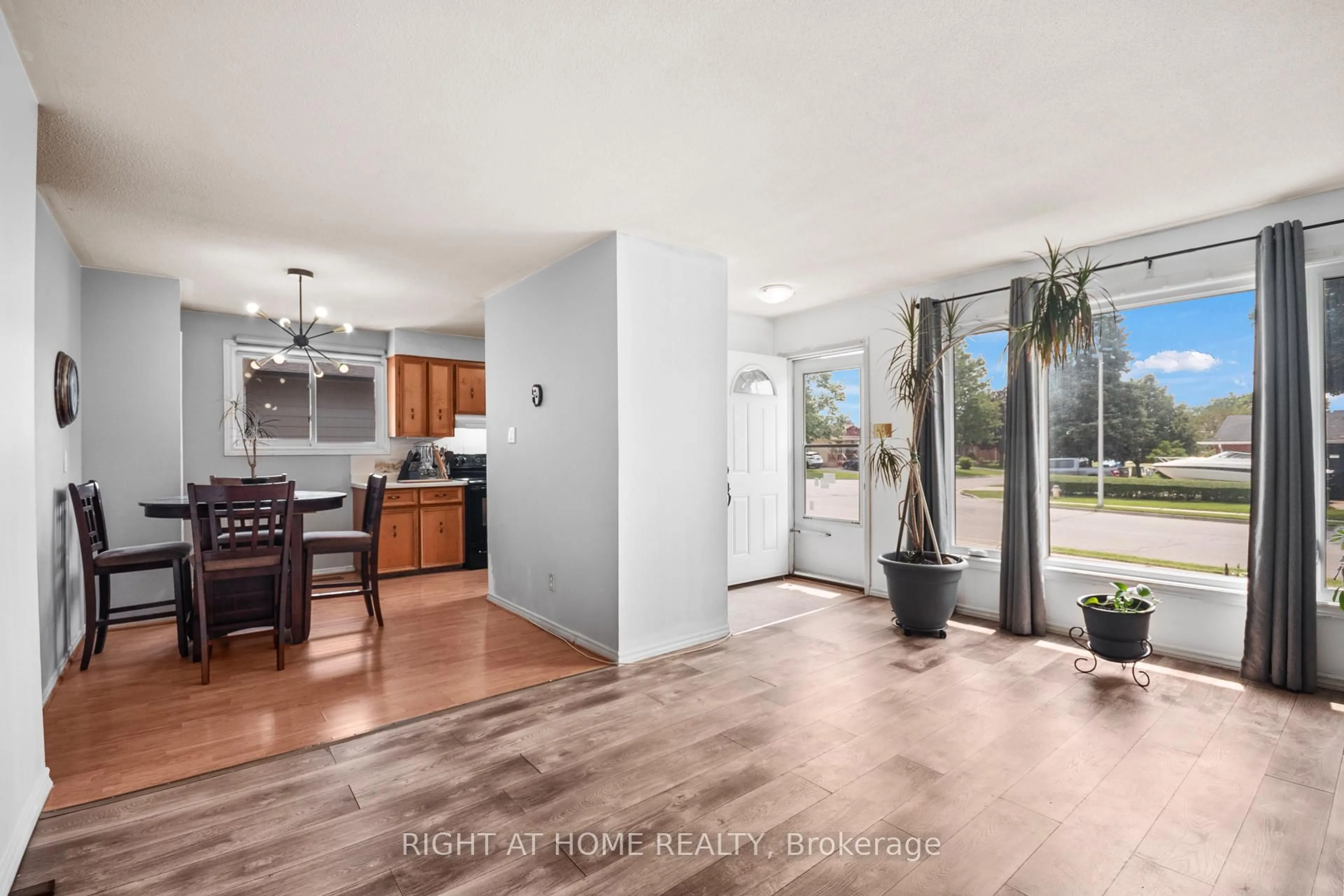 Unknown for 7 Raven Ave, St. Thomas Ontario N5R 5K8