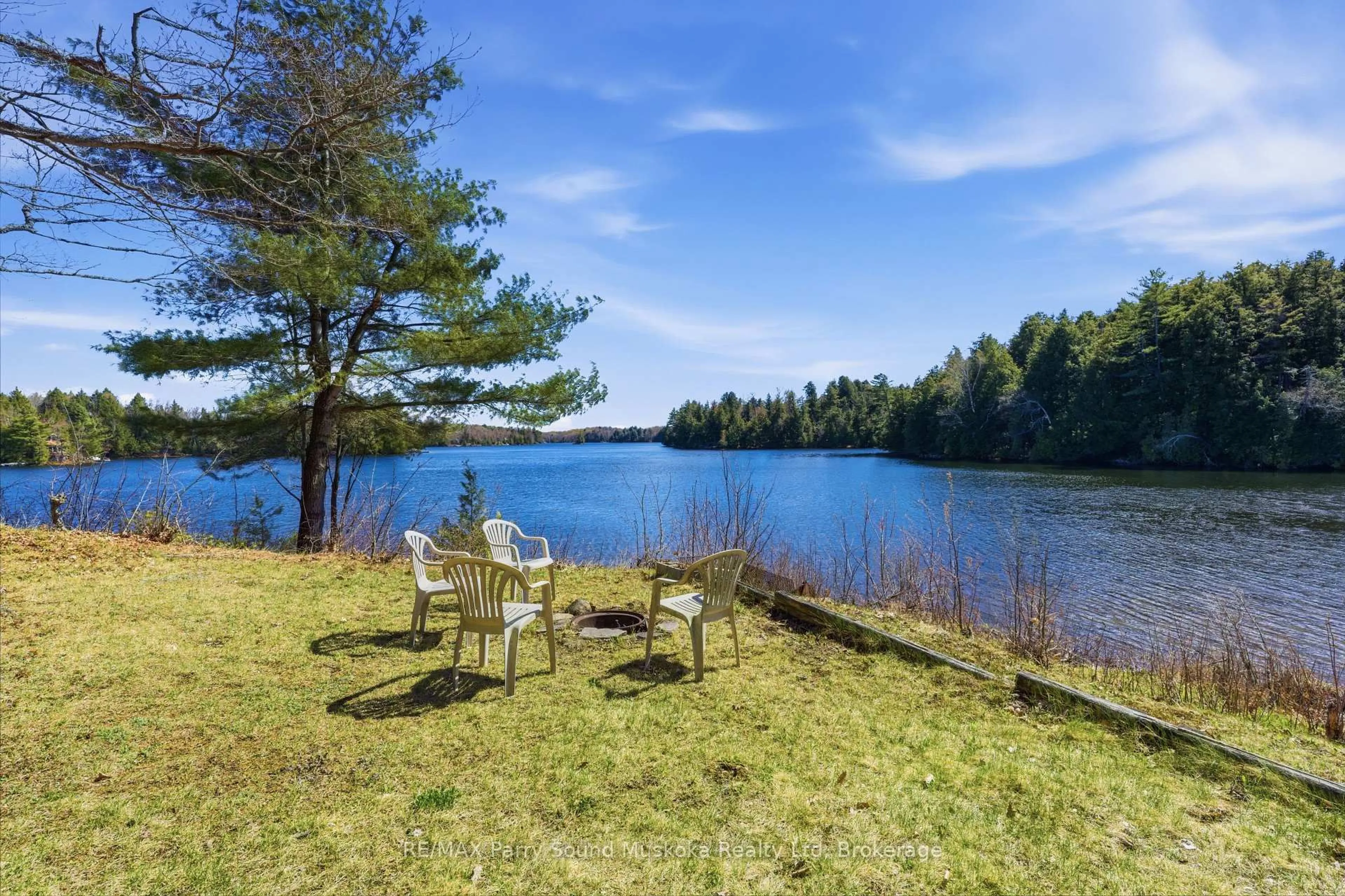 Patio, water/lake/river/ocean view for 39 LITTLE FINLAND Rd, Seguin Ontario P2A 0B2