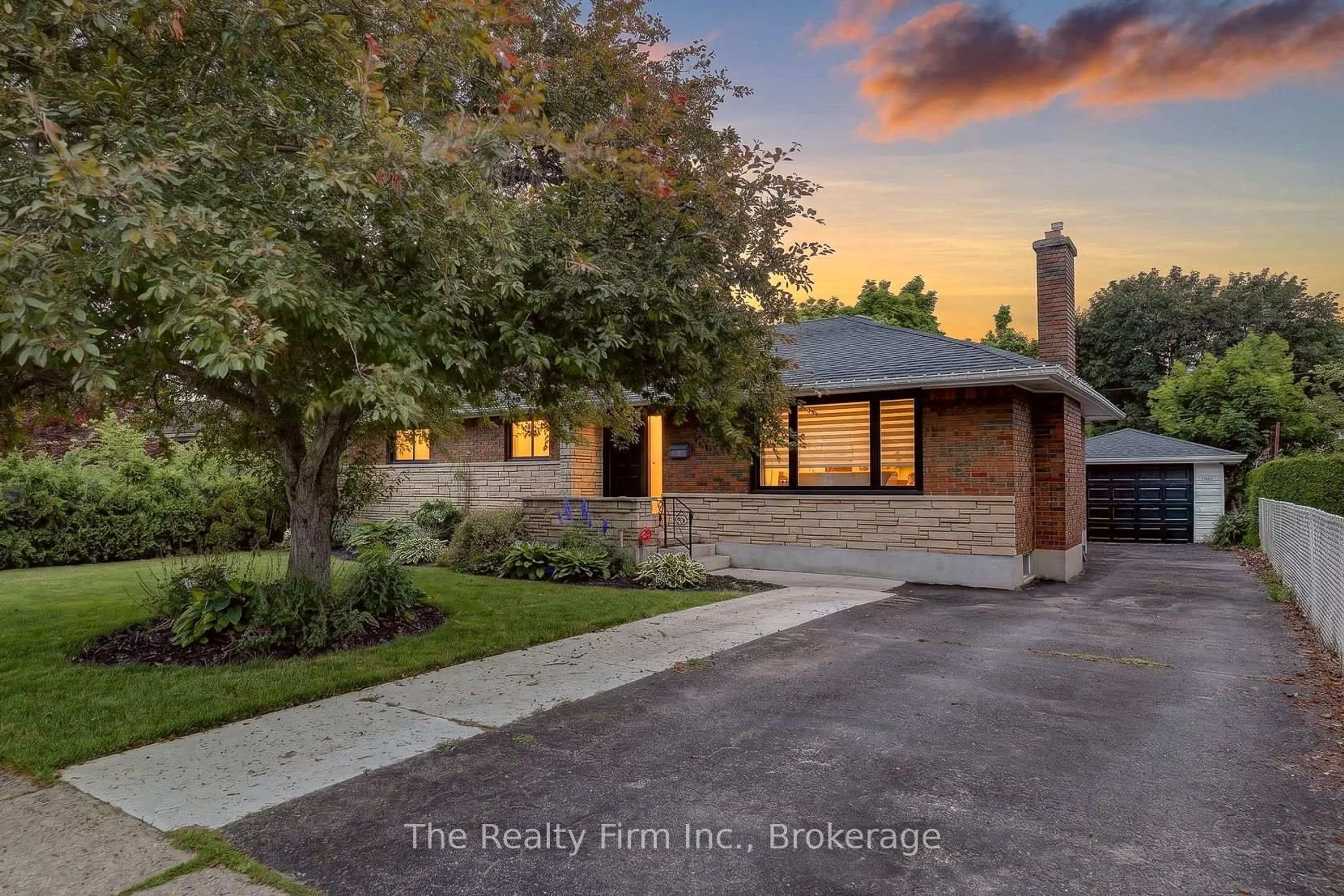 Home with brick exterior material, street for 126 Springbank Ave, Woodstock Ontario N4S 7P8