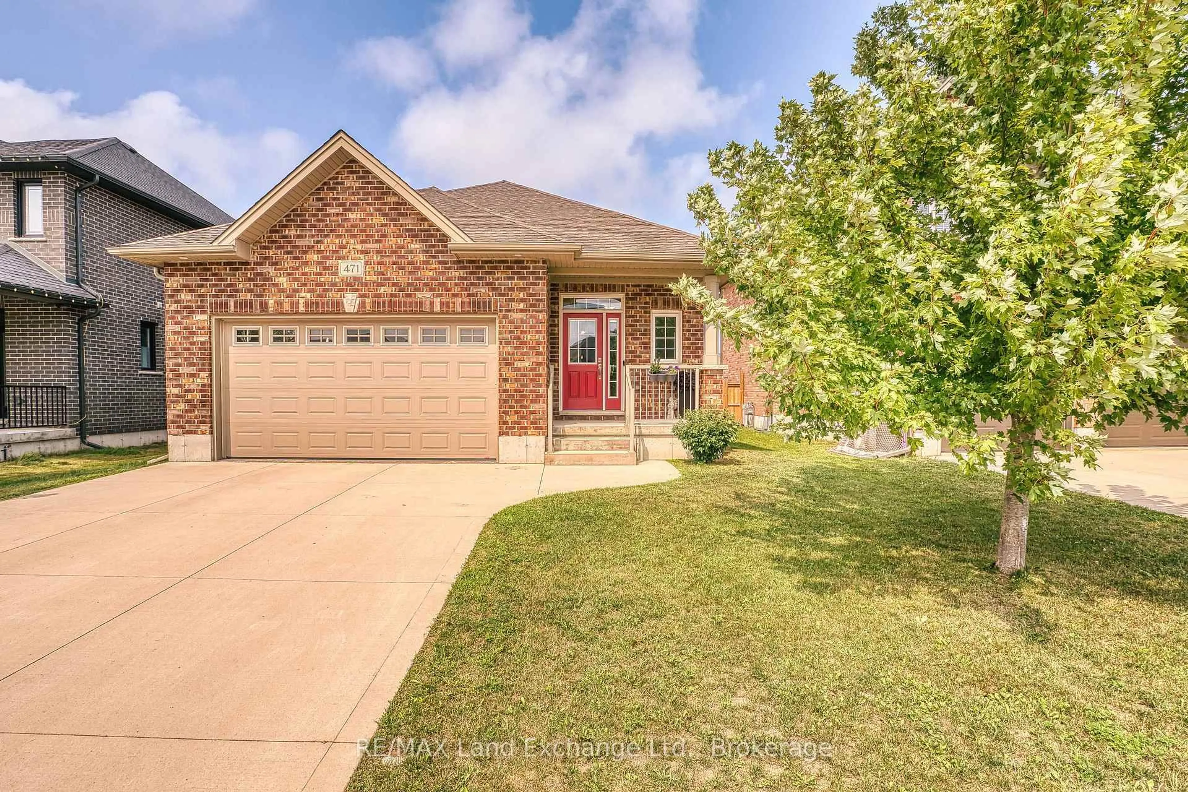 Home with brick exterior material, street for 471 Devonshire Rd, Saugeen Shores Ontario N0H 2C6