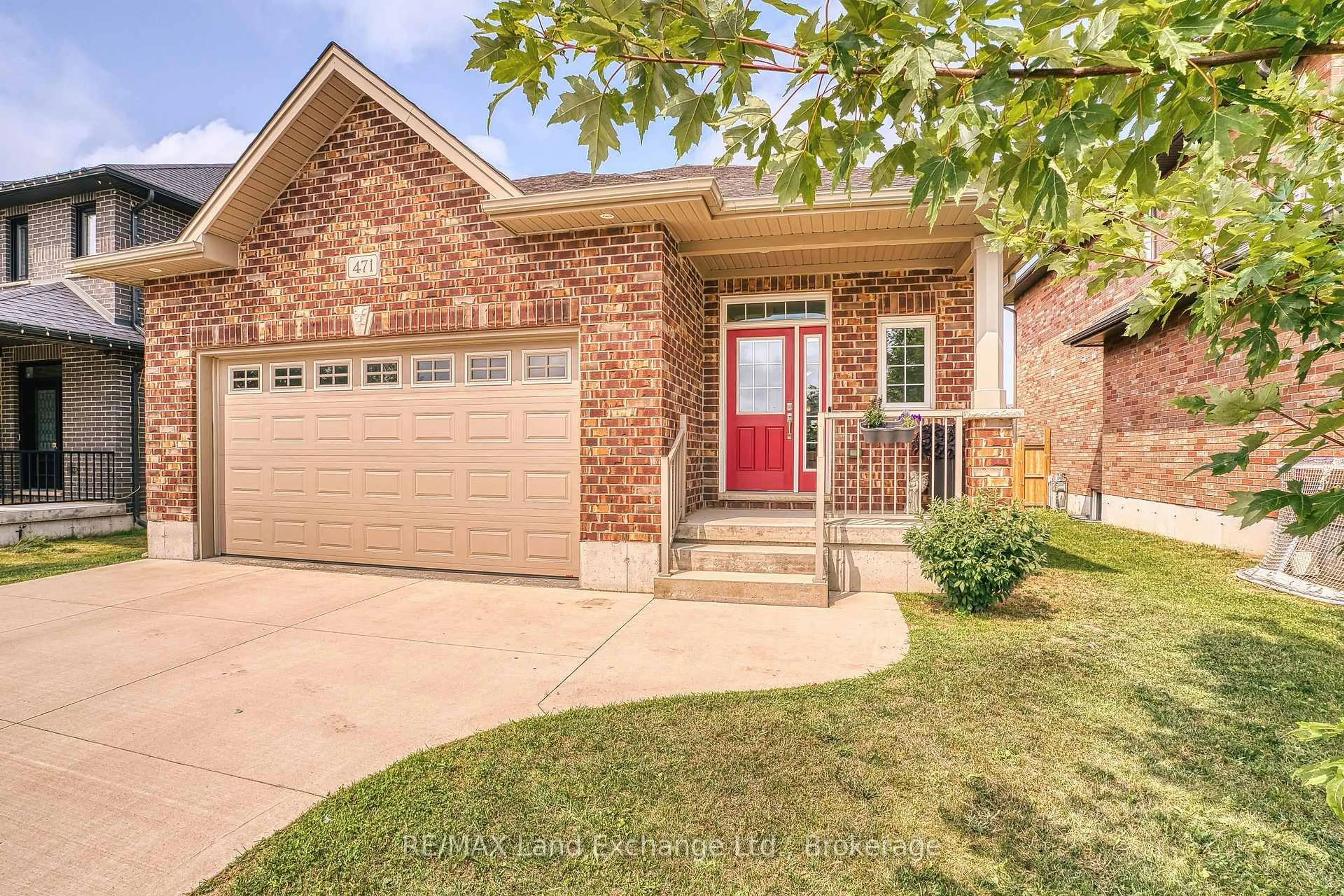 Home with brick exterior material, street for 471 Devonshire Rd, Saugeen Shores Ontario N0H 2C6