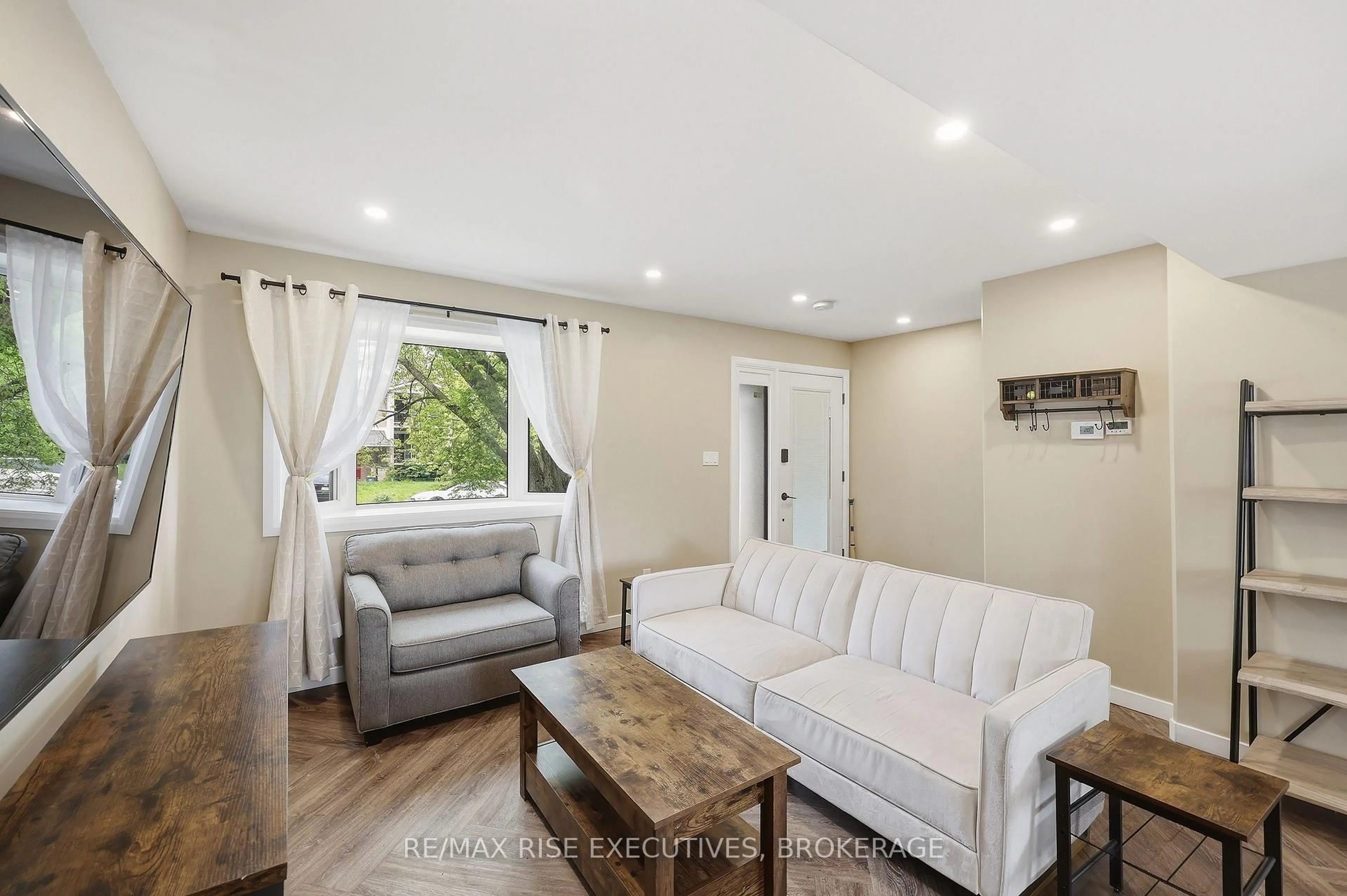 Living room with furniture, unknown for 137 Ford St, Kingston Ontario K7K 4Z7