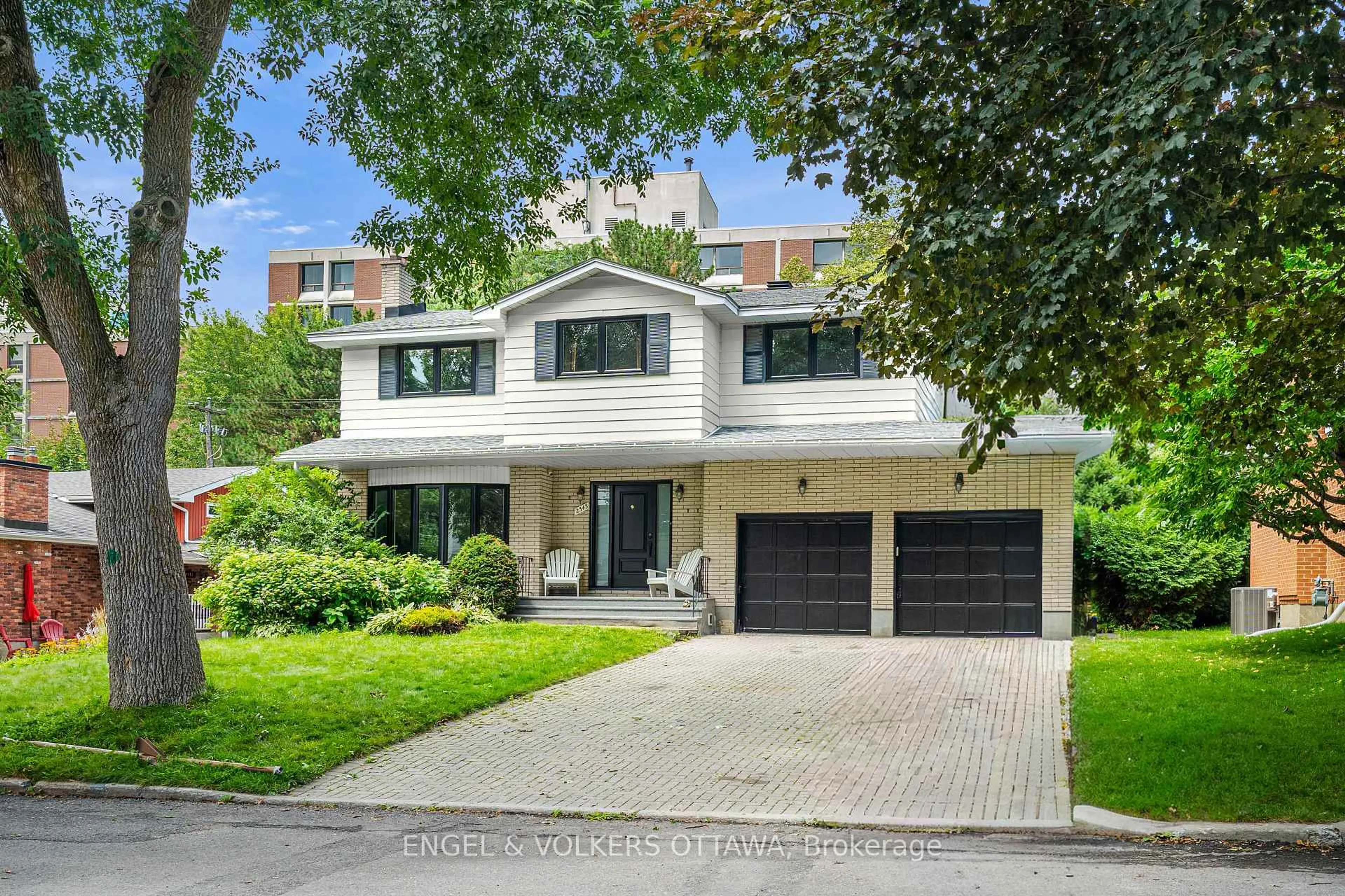 Unknown for 2343 Whitehaven Cres, Ottawa Ontario K2B 5H2
