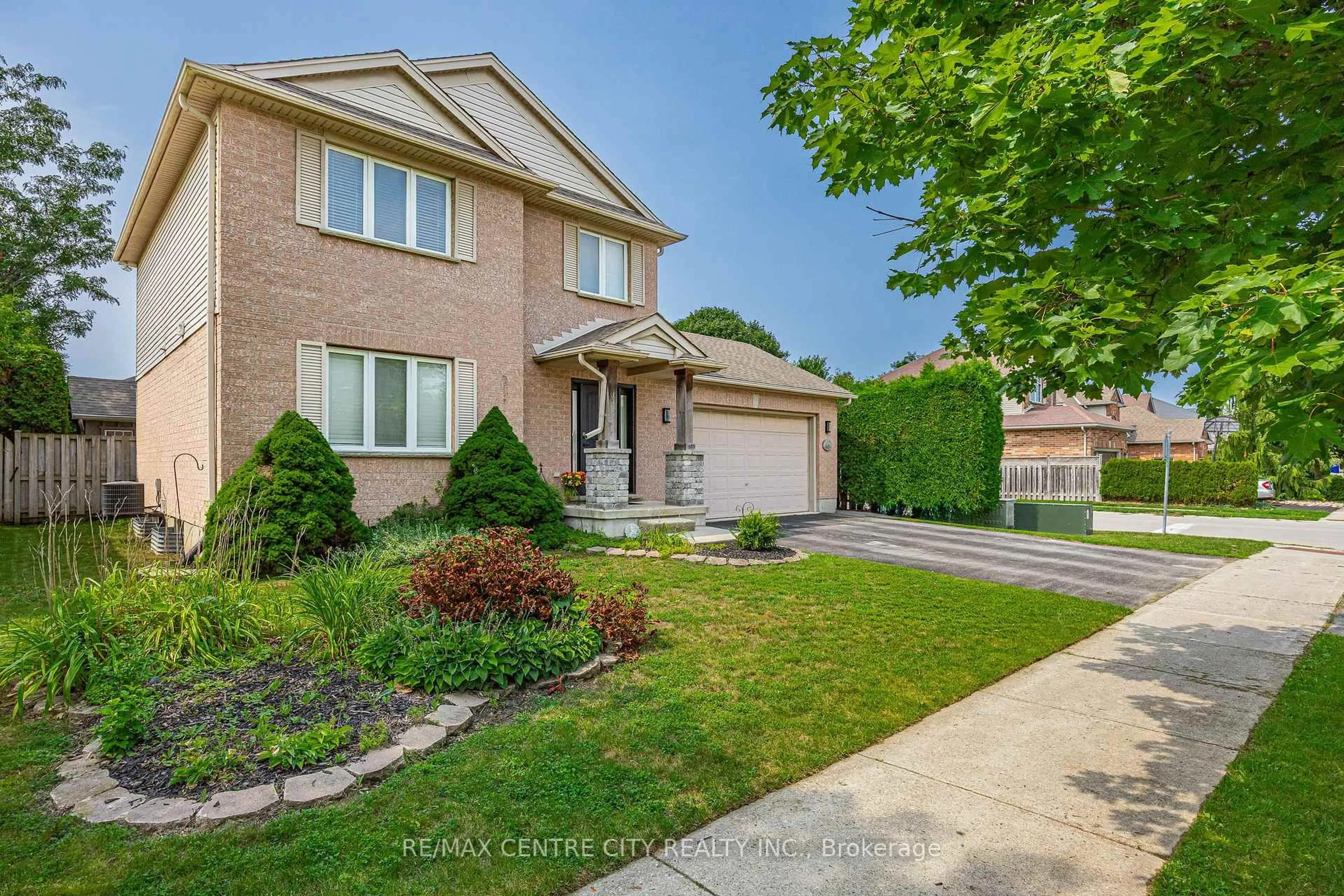 Home with brick exterior material, street for 43 Meredith Dr, Middlesex Centre Ontario N0M 2A0