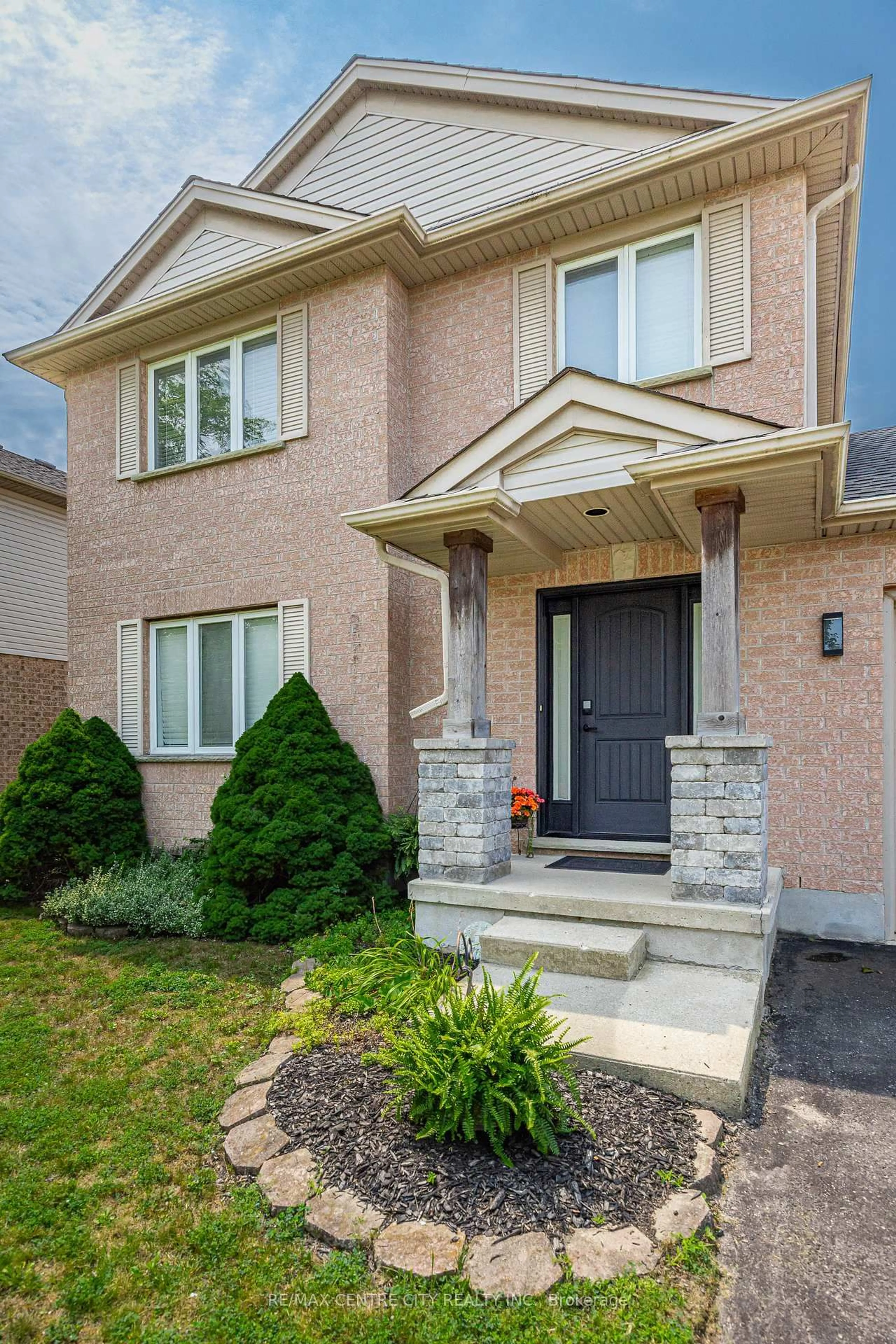 Home with brick exterior material, street for 43 Meredith Dr, Middlesex Centre Ontario N0M 2A0