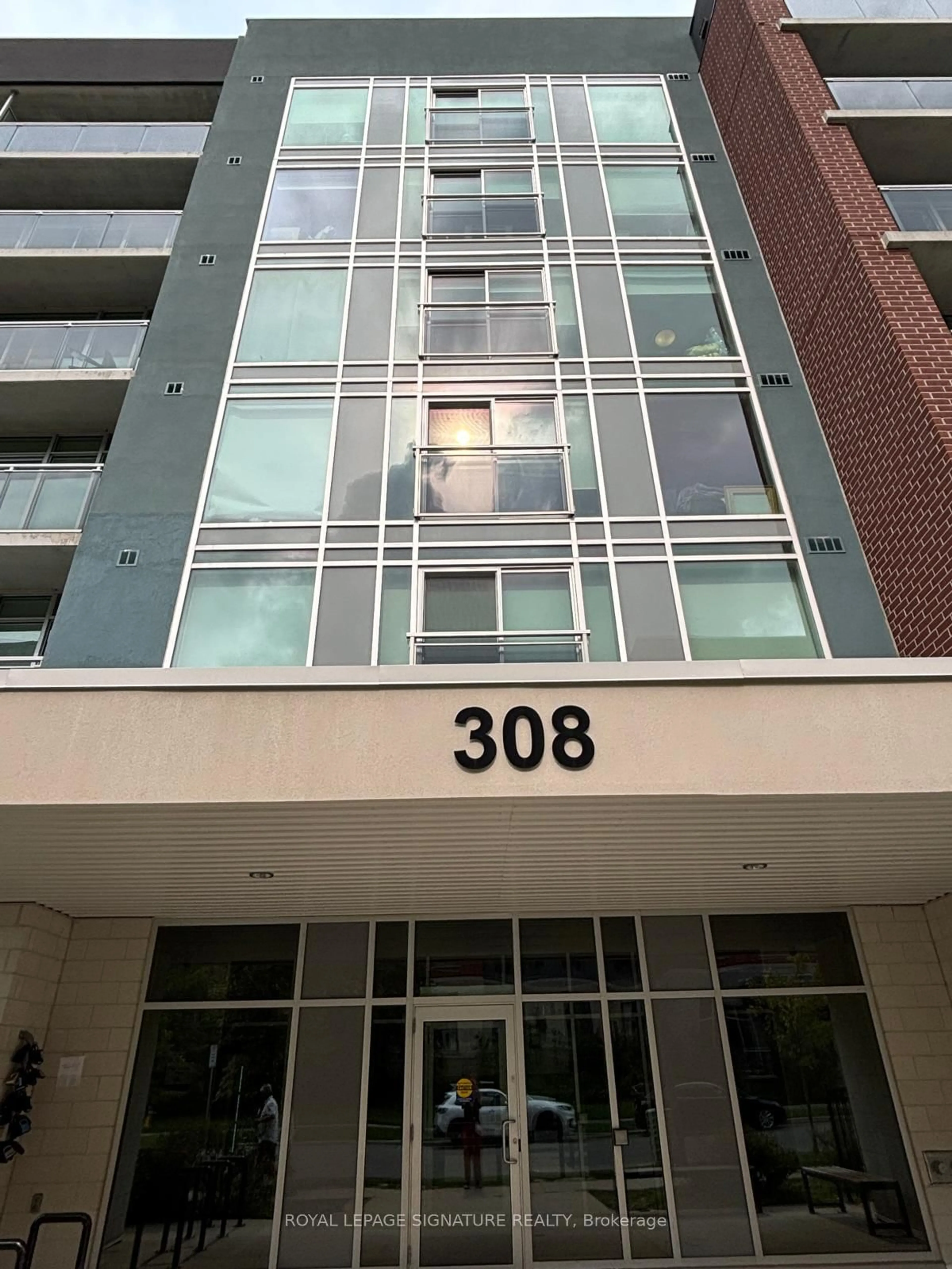 Indoor foyer for 308 Lester St #306, Waterloo Ontario N2L 3W7