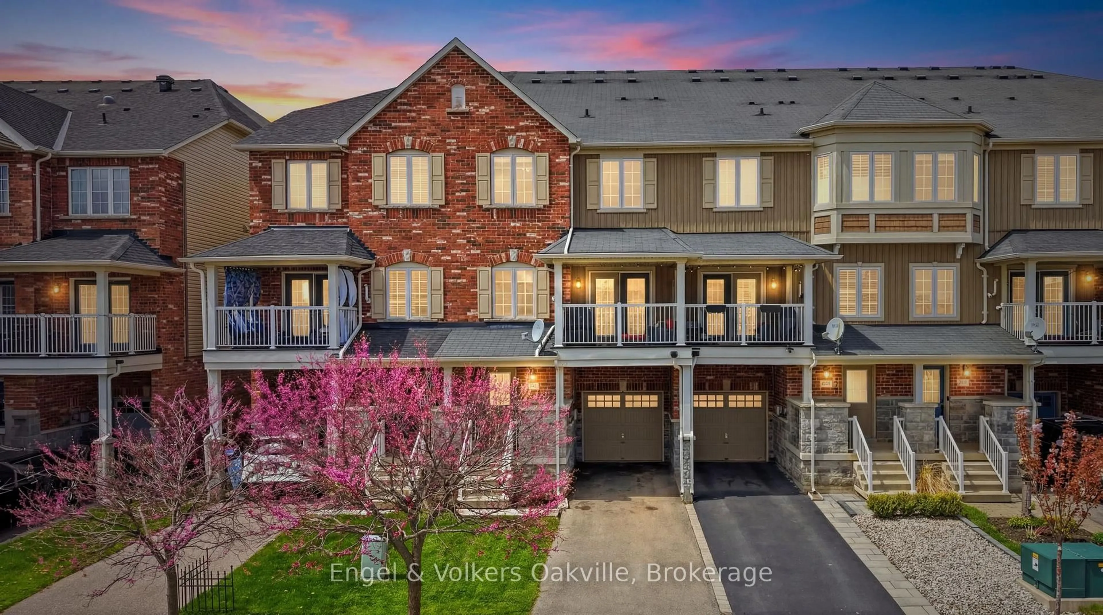 Home with brick exterior material, street for 146 Truedell Circ, Hamilton Ontario L8B 0T1