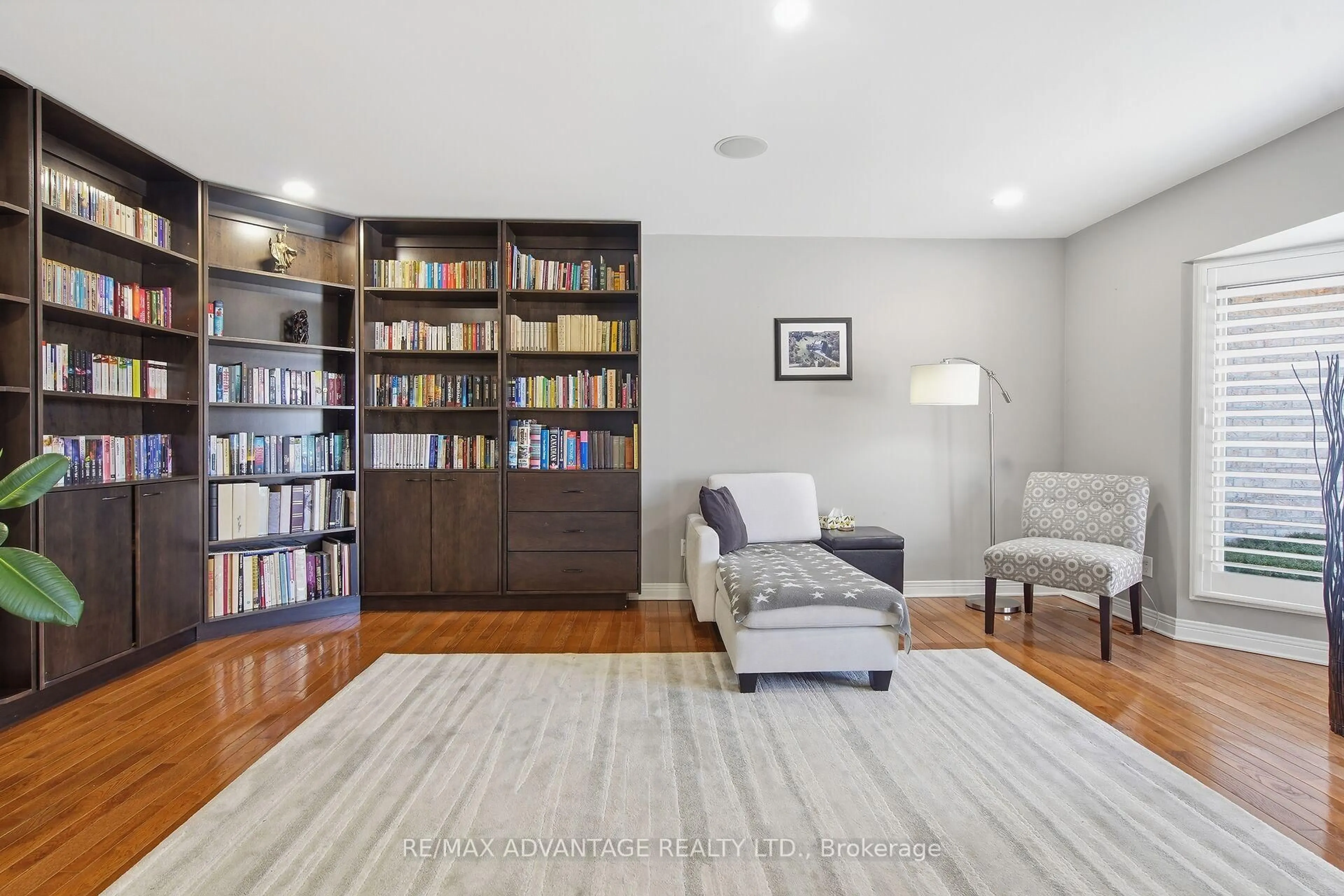 Living room with furniture, unknown for 28 Wynfield Lane, Middlesex Centre Ontario N6H 5L2