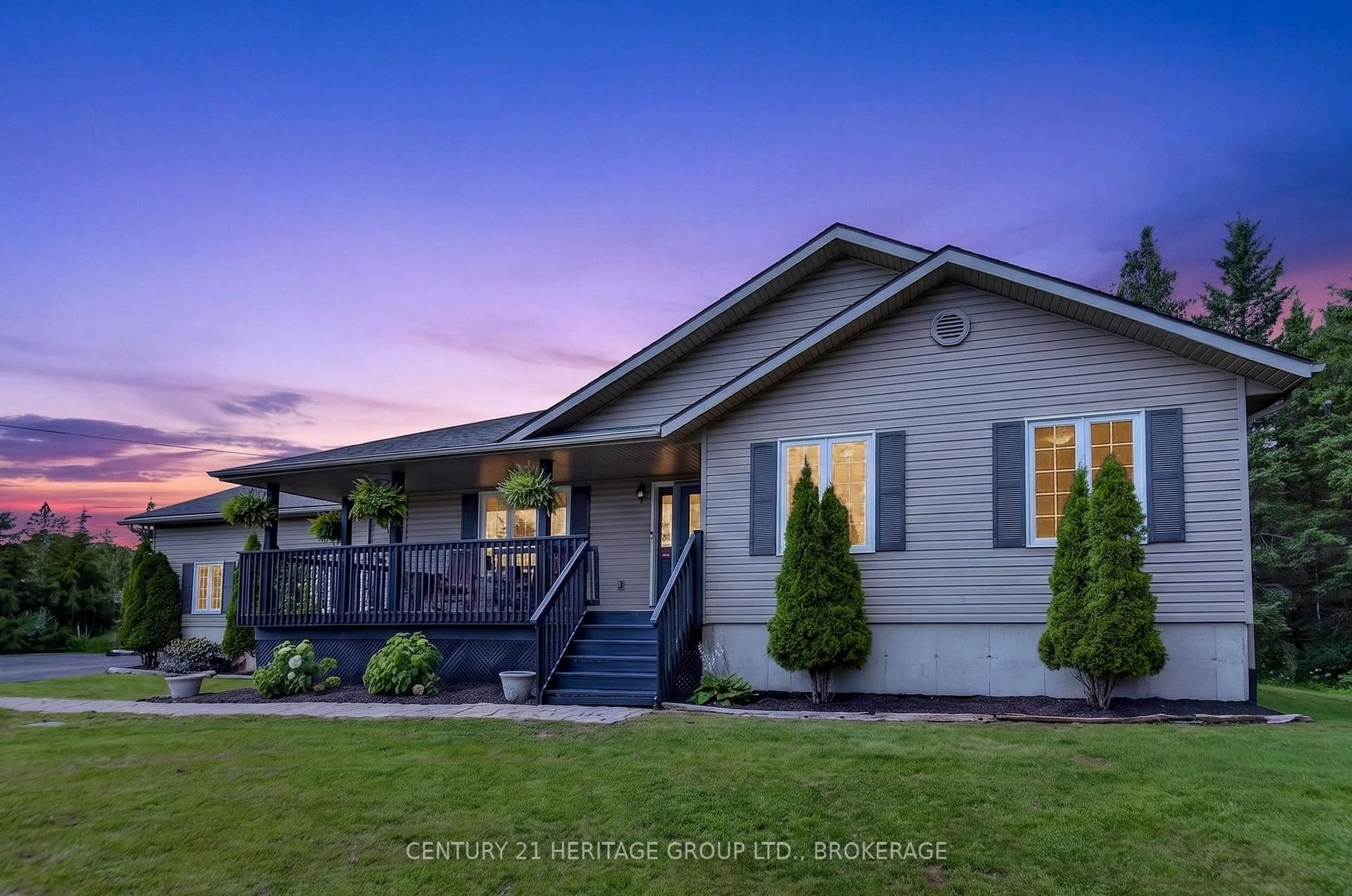 Home with vinyl exterior material, unknown for 635 Bethel Rd, Yarker Ontario K0K 3N0