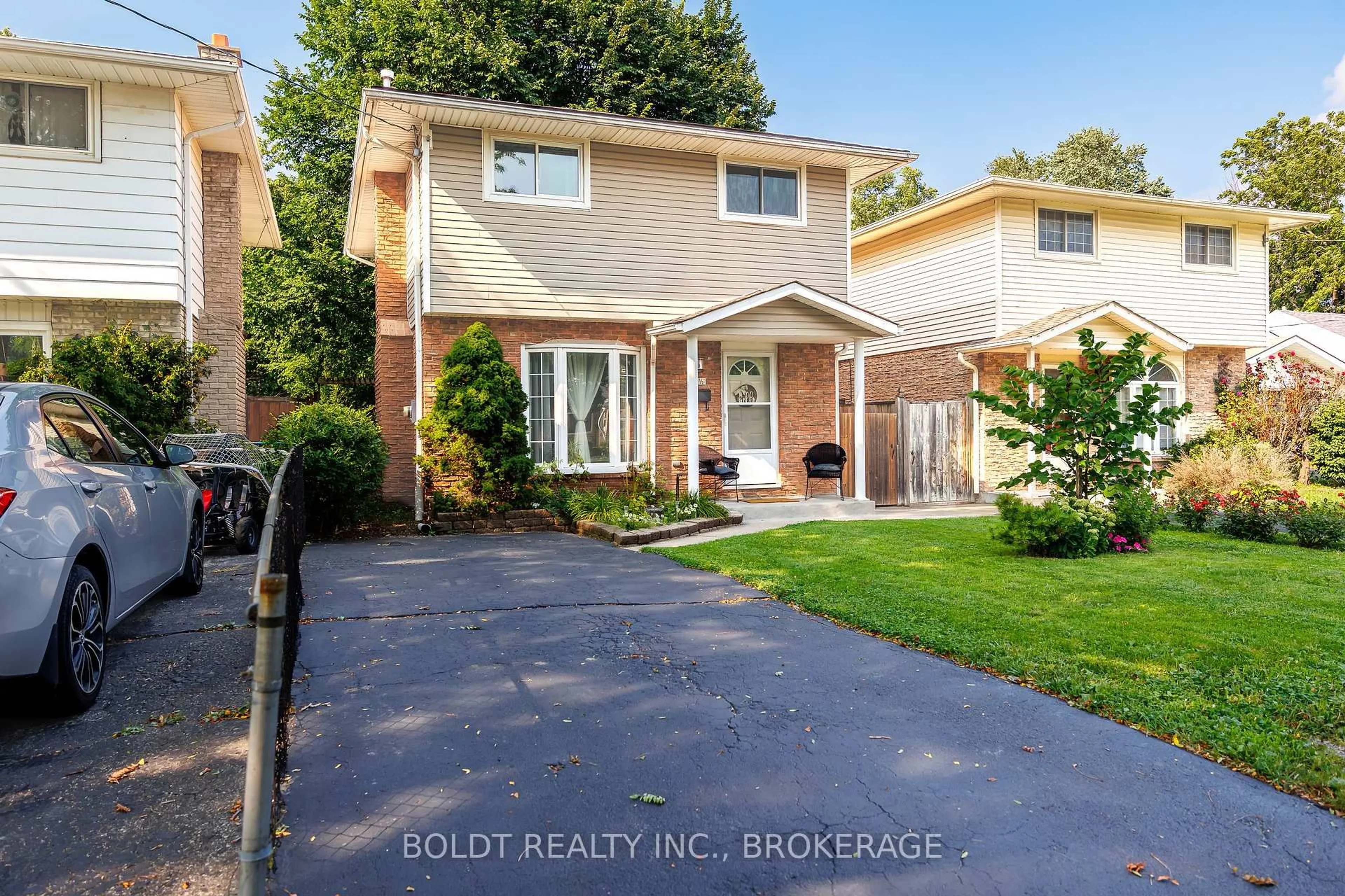 Unknown for 13 1/2 Northglen Ave, St. Catharines Ontario L2M 1B3