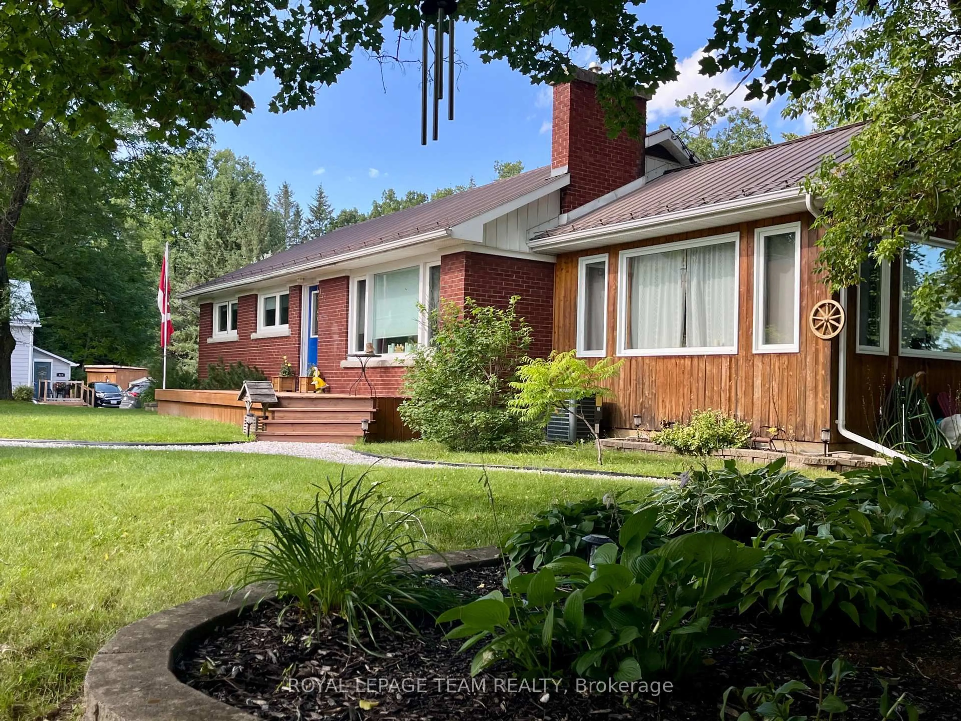 A pic from outside/outdoor area/front of a property/back of a property/a pic from drone, street for 177 Arthur Ave, Renfrew Ontario K7V 1L5