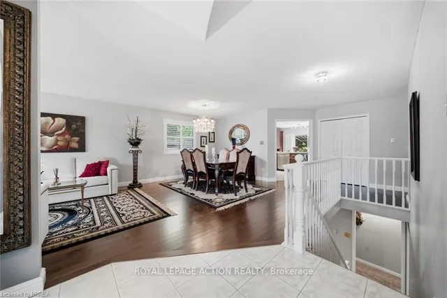 37 Mc Intosh Crt, Brantford 4